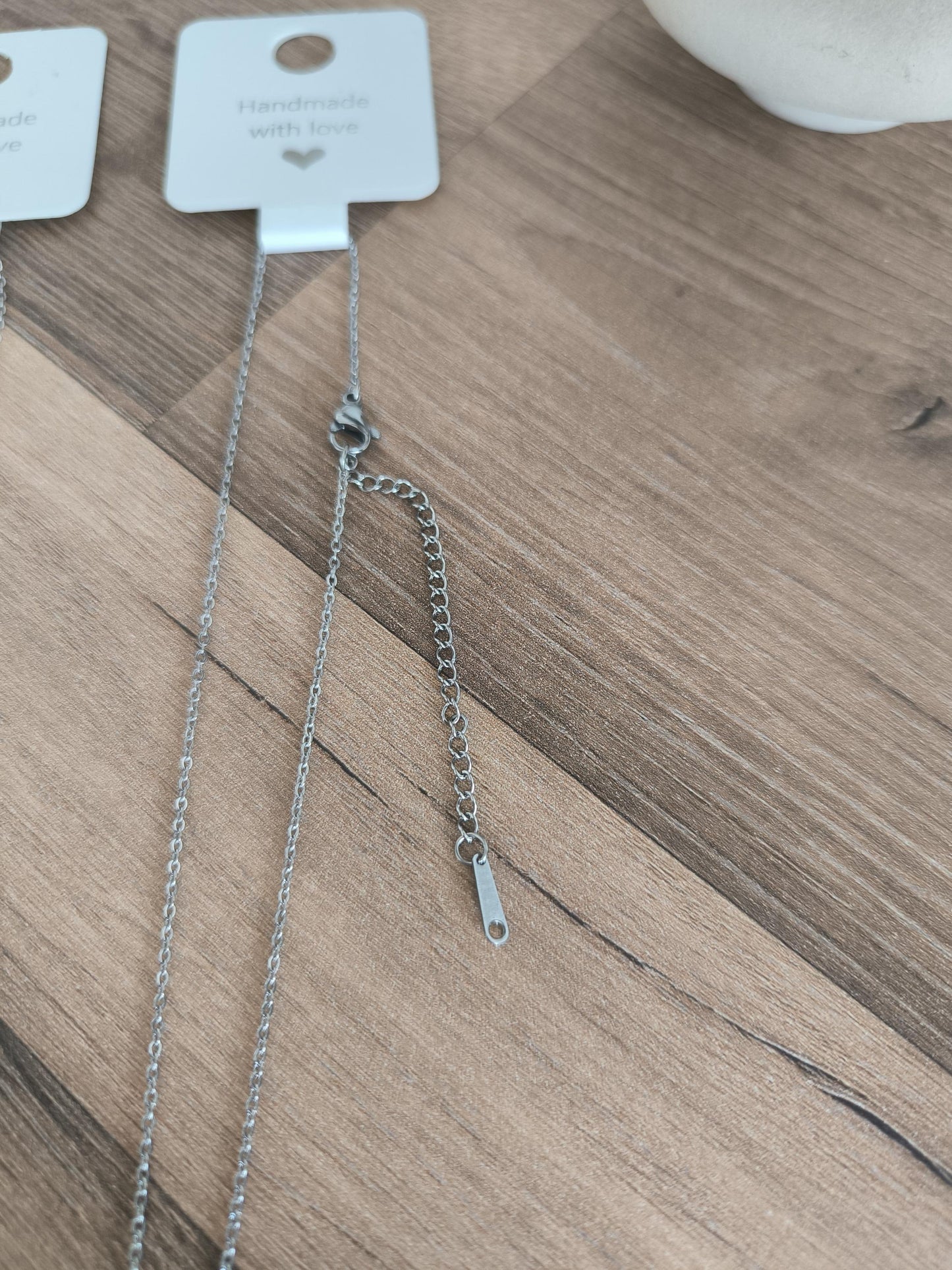 Silberne Edelstahl Halskette – Lebensbaum, Schildkröte oder Babyfüße Anhänger | versilbert, Edelstahlkette, zart, Geschenkidee | Stainless