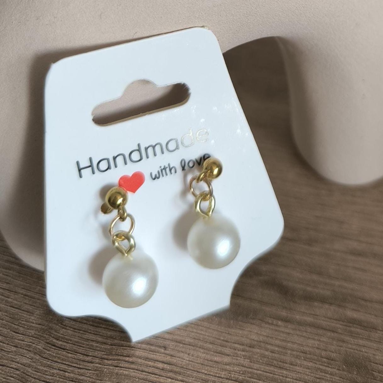 Elegante Perlenohrringe – Edelstahl 14k vergoldet | Creolen Stecker mit Perlenanhänger | minimalistischer Schmuck | Geschenk für Frauen