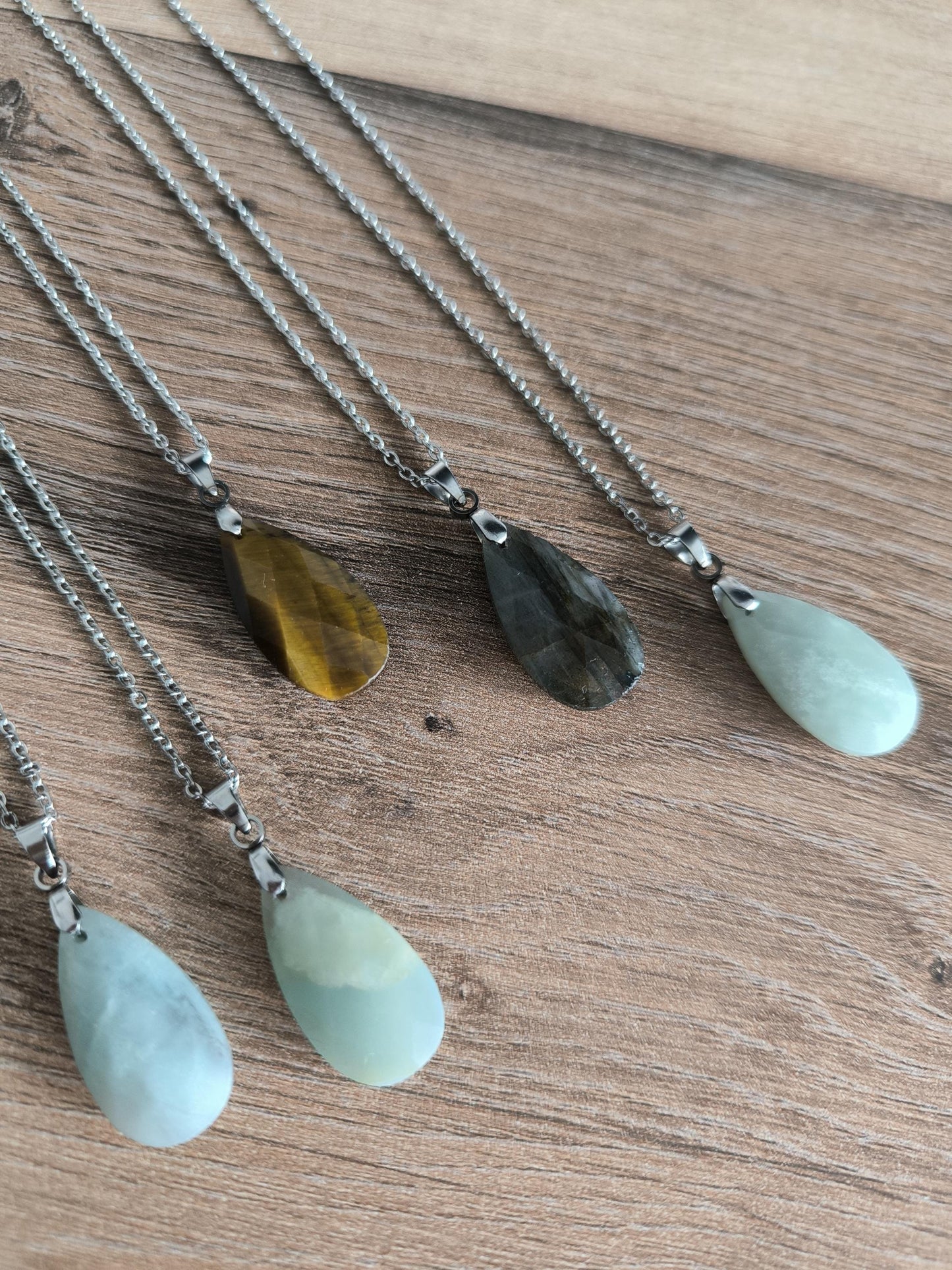 Edelstahl-Halskette mit Edelstein Anhänger, Aquamarin, Tigerauge, Labradorit, geschliffen, Boho, Modern, Geschenk für Sie, Stainless Steel