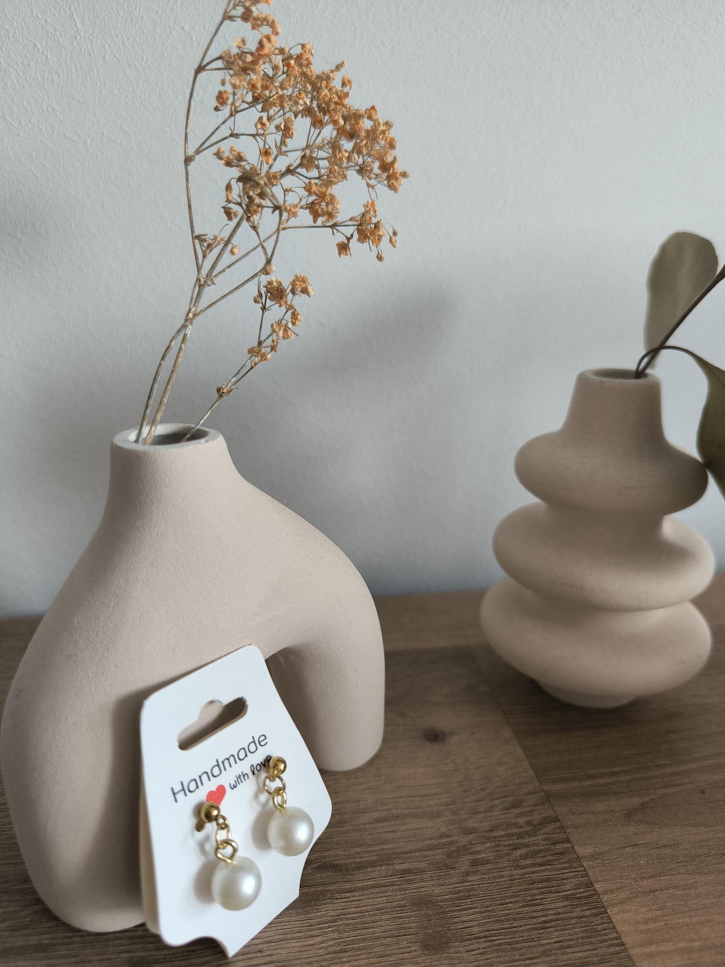 Elegante Perlenohrringe – Edelstahl 14k vergoldet | Creolen Stecker mit Perlenanhänger | minimalistischer Schmuck | Geschenk für Frauen