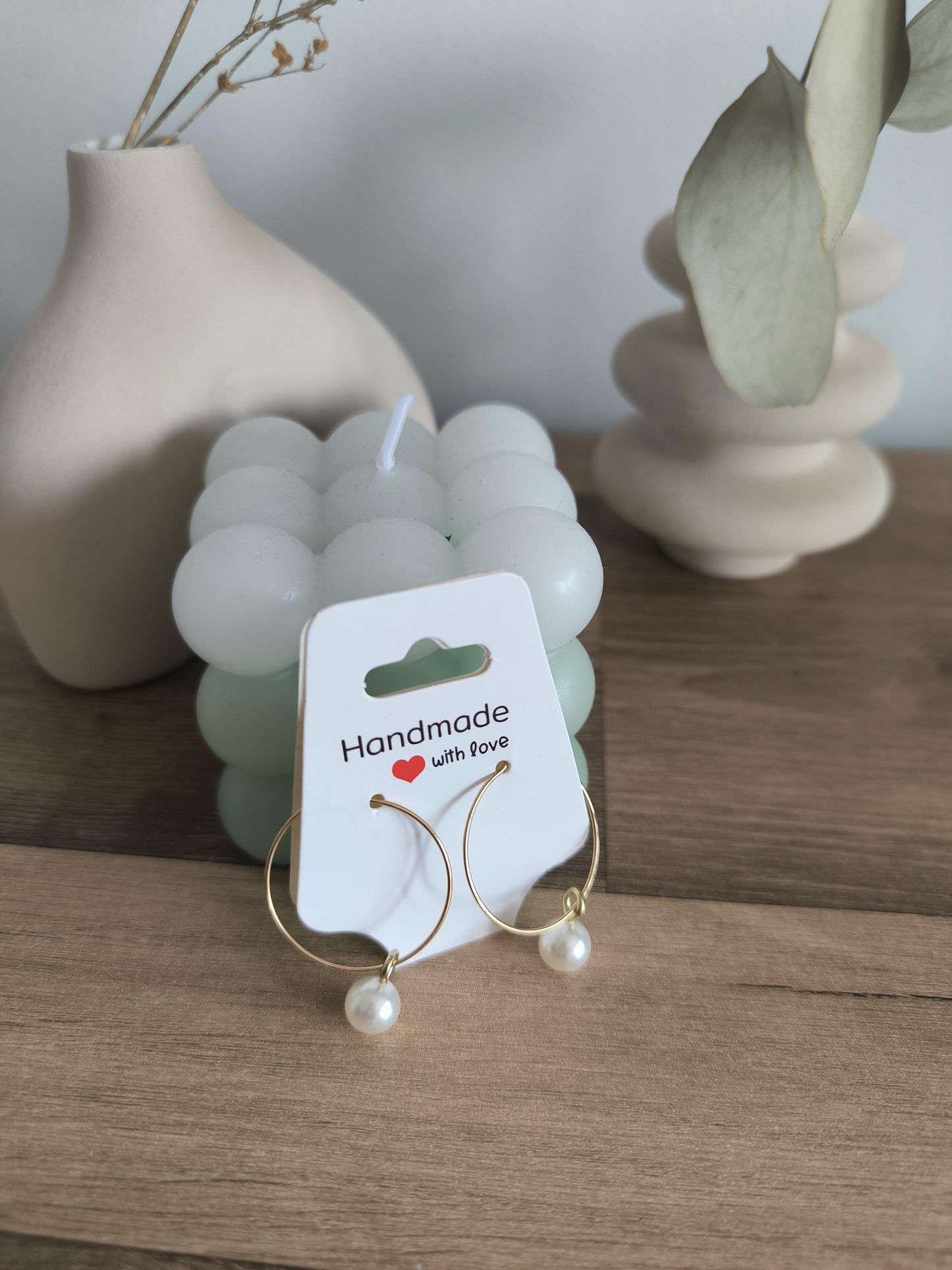 Elegante Perlenohrringe – Edelstahl 14k vergoldet | Creolen Stecker mit Perlenanhänger | minimalistischer Schmuck | Geschenk für Frauen
