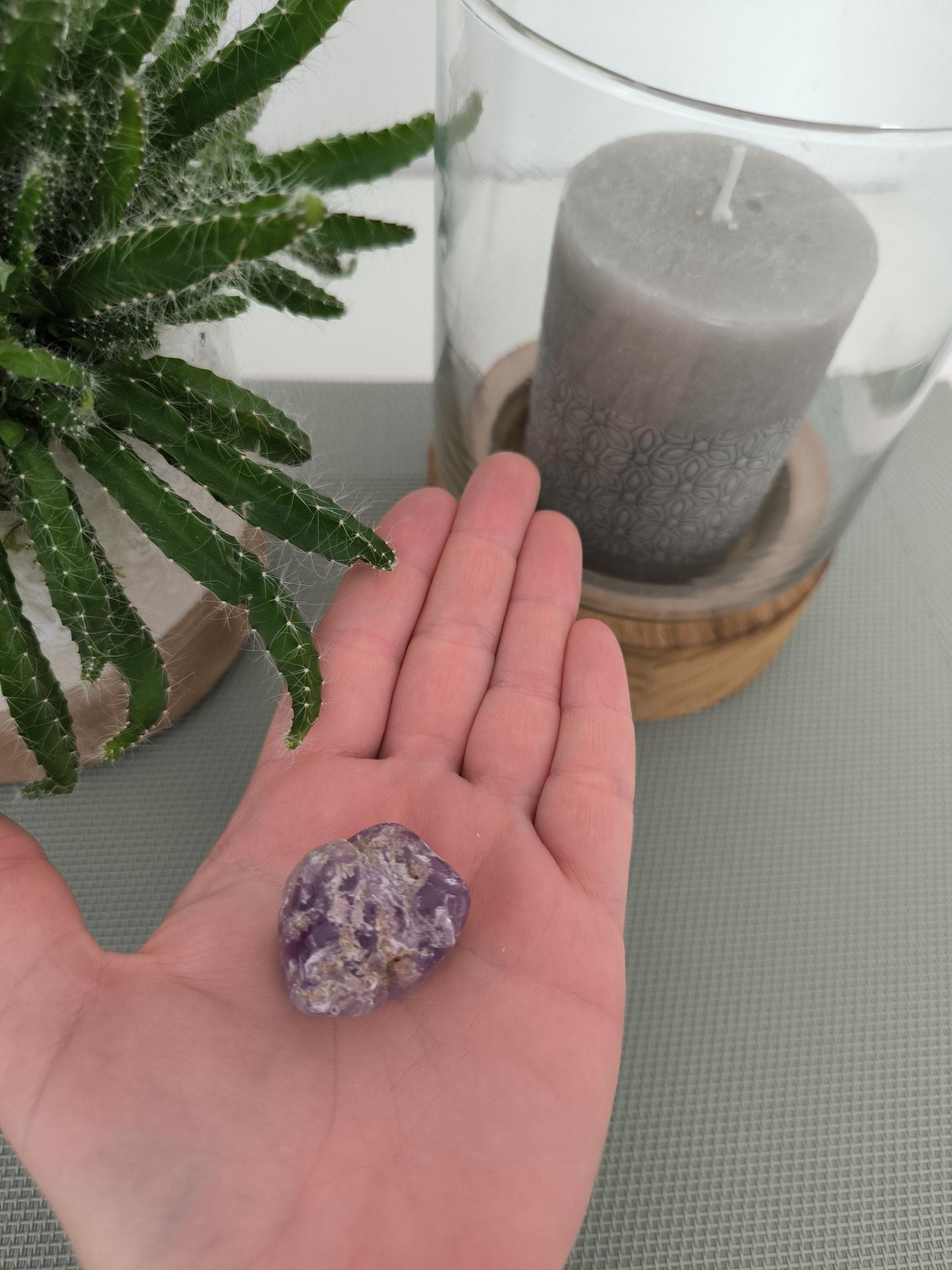 Amethyst Edelstein geschliffen – XS, S, M | Heilstein für Intuition & inneren Frieden | Spiritualität, Meditation, Dekostein | Trommelstein