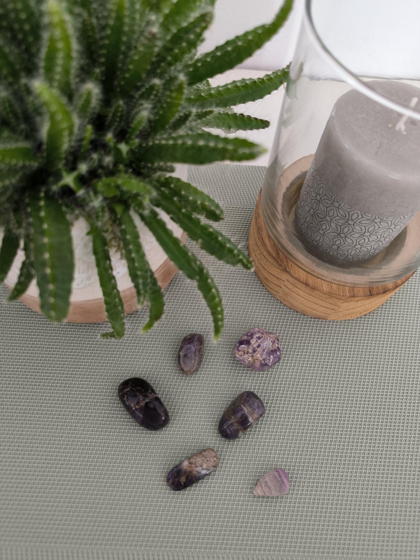 Amethyst Edelstein geschliffen – XS, S, M | Heilstein für Intuition & inneren Frieden | Spiritualität, Meditation, Dekostein | Trommelstein