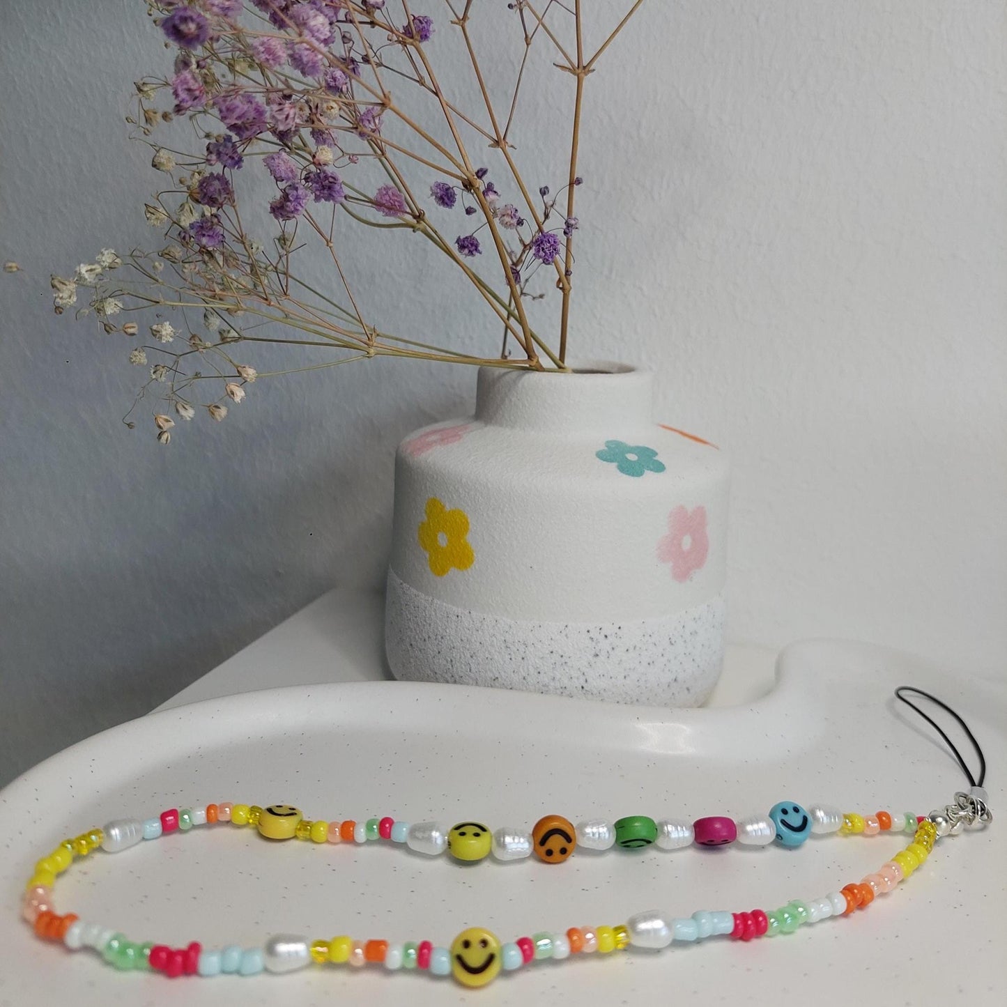 Handykette mit Perlen – Bunt & Sommerlich – Gummiband – Namen oder Wörter personalisierbar – Handy Accessoire – Handmade Geschenk Idee