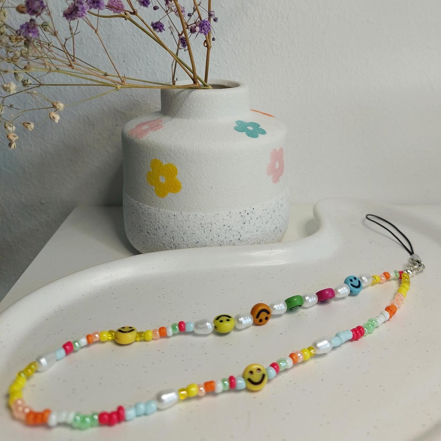 Handykette mit Perlen – Bunt & Sommerlich – Gummiband – Namen oder Wörter personalisierbar – Handy Accessoire – Handmade Geschenk Idee
