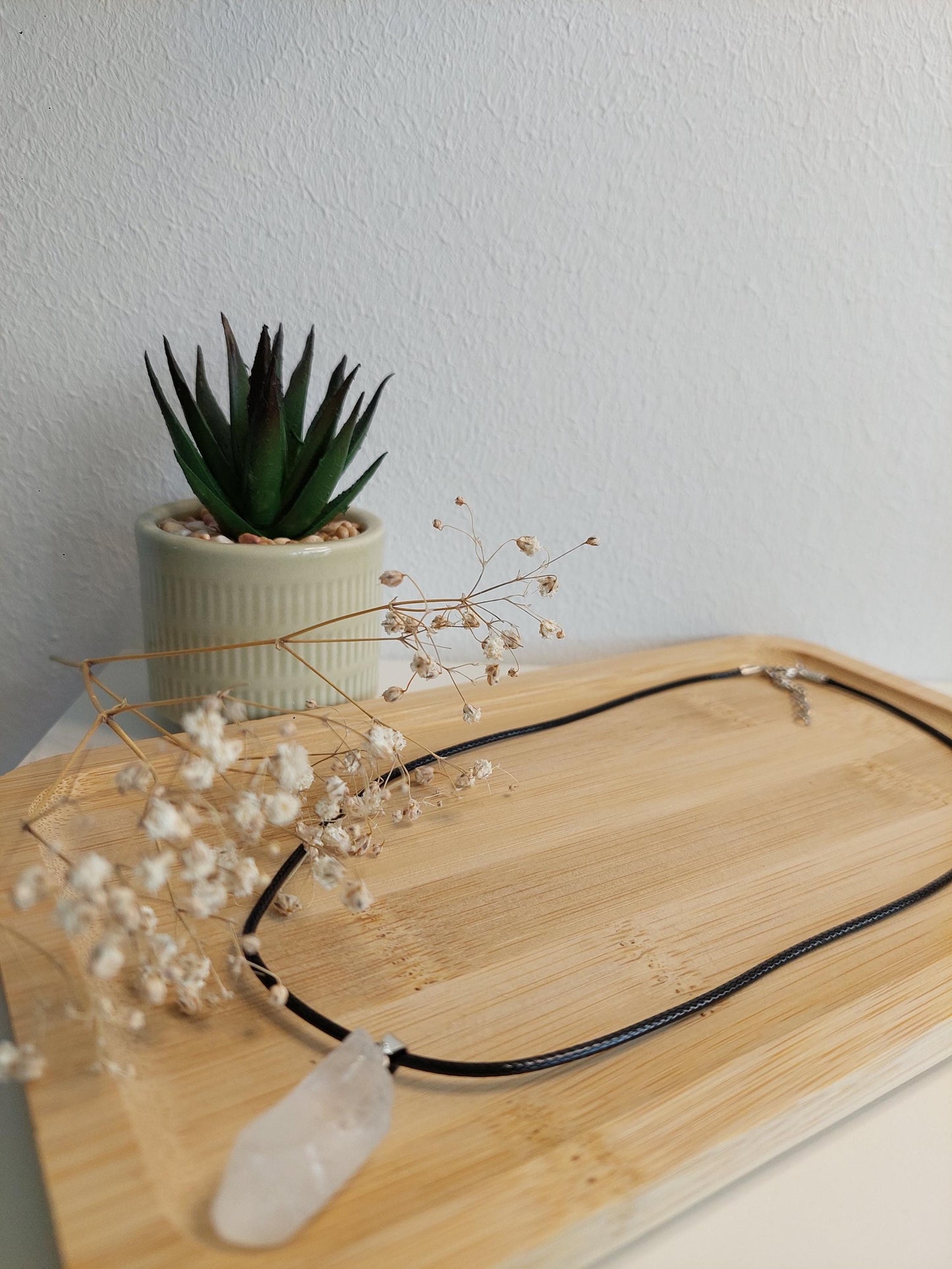 Bergkristall Kette aus Edlstahl oder Lederband – Heilstein Schmuck, Kristall Anhänger XS S M, Naturstein Halskette, Boho, Geschenk für Sie