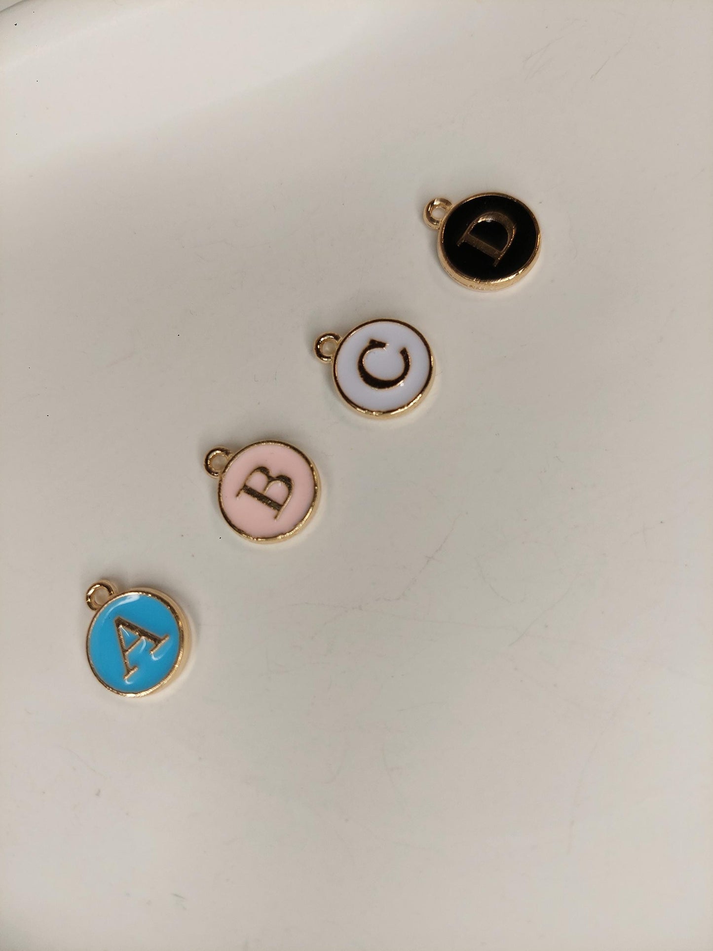 Personalisierte Buchstabenkette Gold mit Muschel Perle – Initial Kette Edelstahl Vergoldet - Boho - Elegant - Beach Vibes - gift for her
