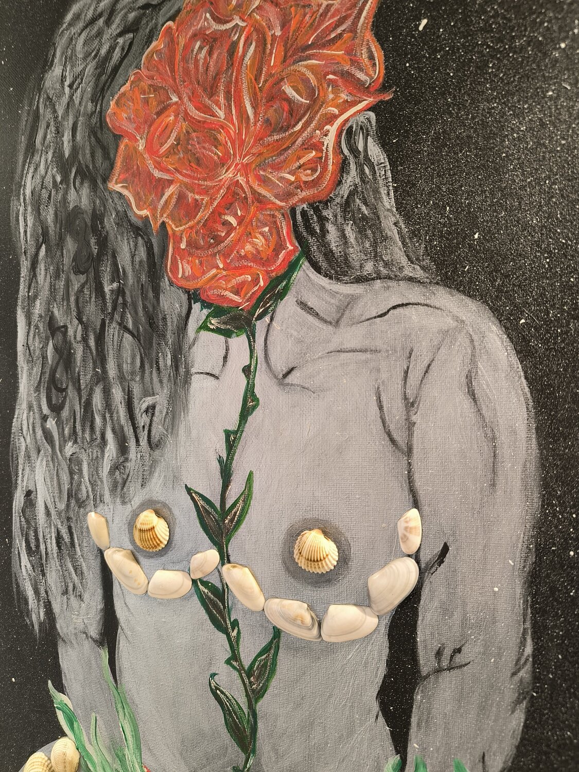 Woman in Universe - Trandafir - Tanya Silva - Acryl, Organisches Material auf Leinwand