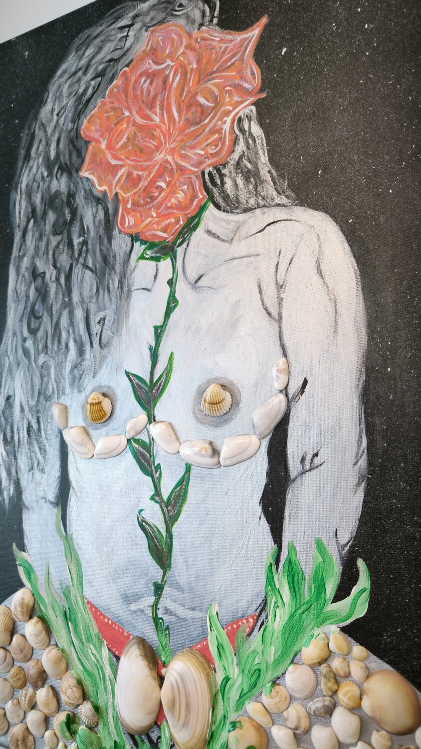 Woman in Universe - Trandafir - Tanya Silva - Acryl, Organisches Material auf Leinwand