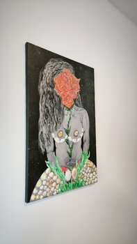 Woman in Universe - Trandafir - Tanya Silva - Acryl, Organisches Material auf Leinwand
