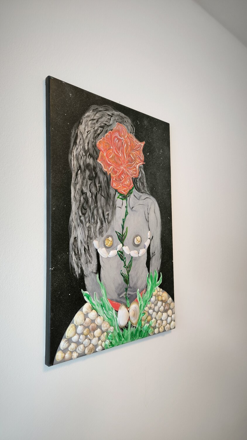 Woman in Universe - Trandafir - Tanya Silva - Acryl, Organisches Material auf Leinwand