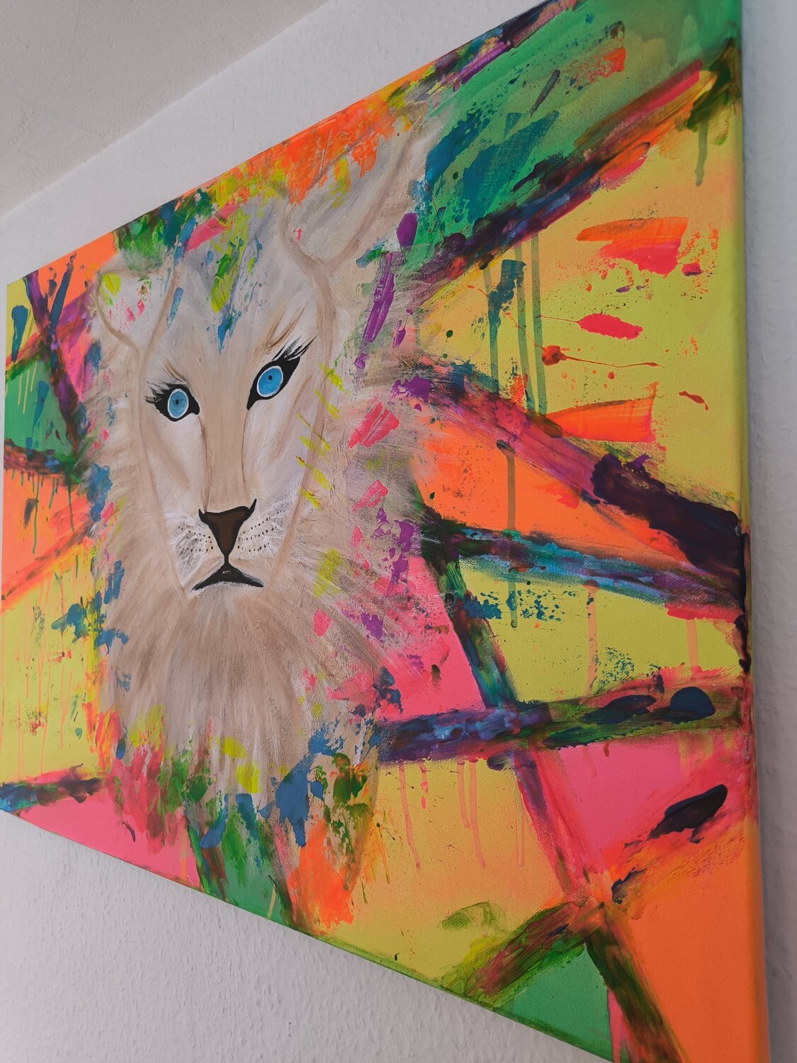You can't catch a wild Lioness - Tanya Silva - Acryl, Farbspray auf Leinwand