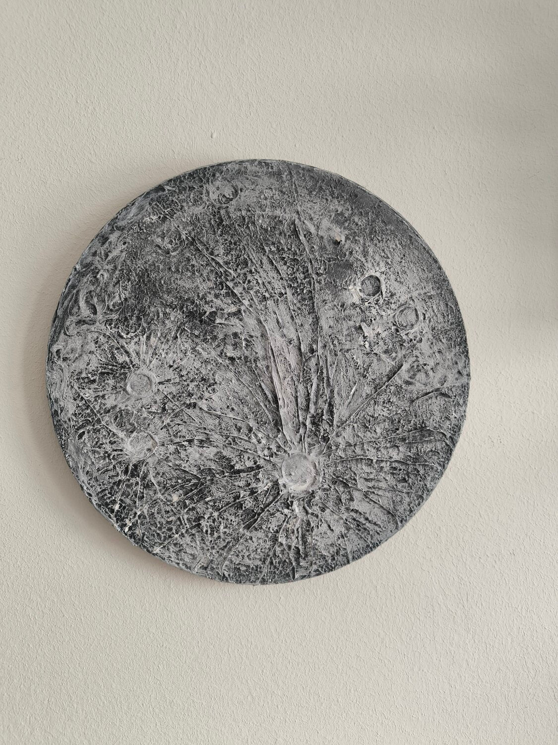 MOON - Tanya Silva - Acrylic, cement on canvas