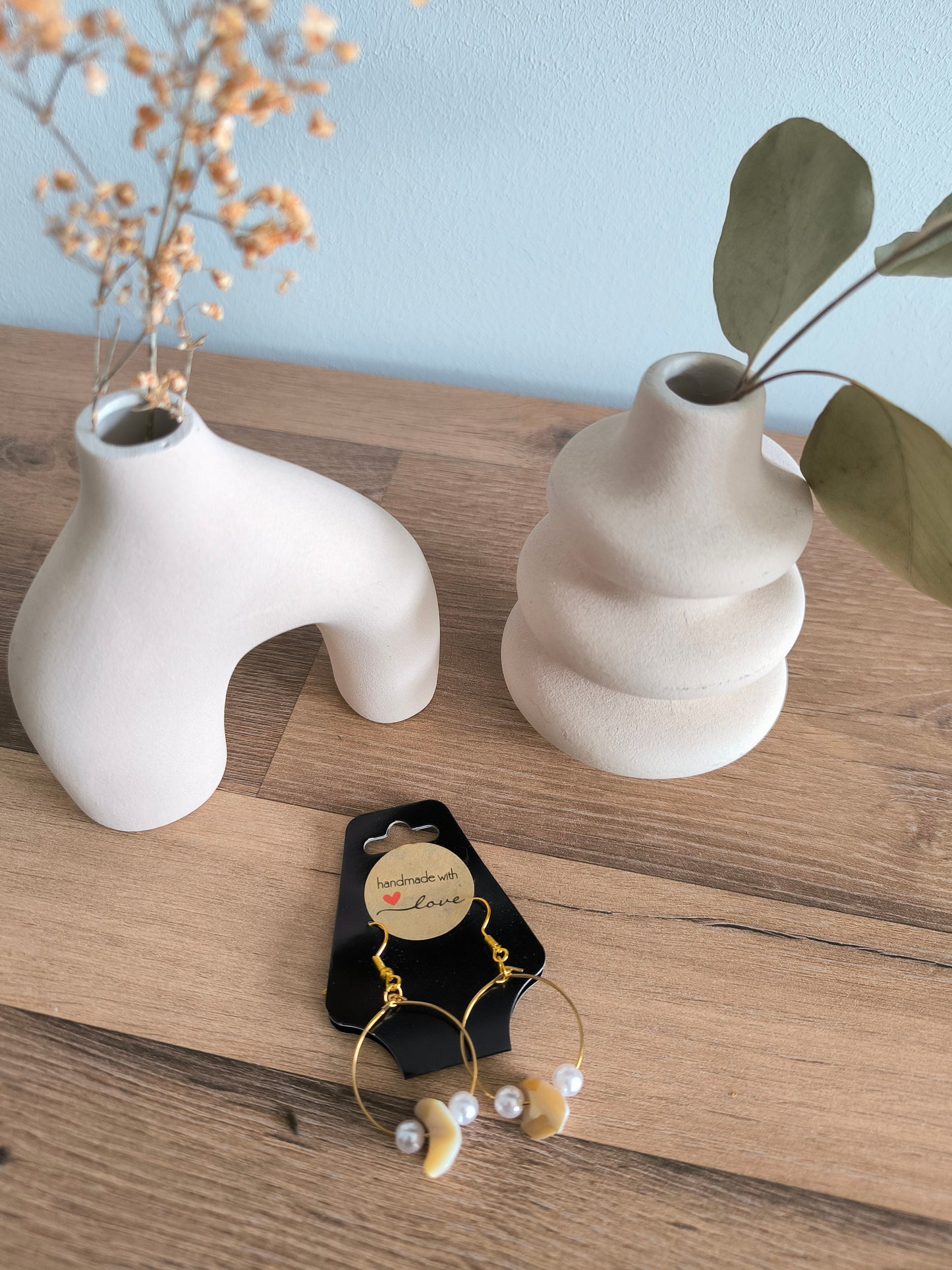 Schlichte edle Perlen Creolen mit Schmuckstein Damen Ohrringe Boho Hochzeit