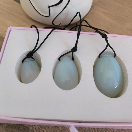 Yoni Ei Set Opal | 3 Größen klein mittel groß | Beckenbodentraining & Achtsamkeit | Heilstein Ei mit Faden | Selbstfürsorge Ritual | Stein