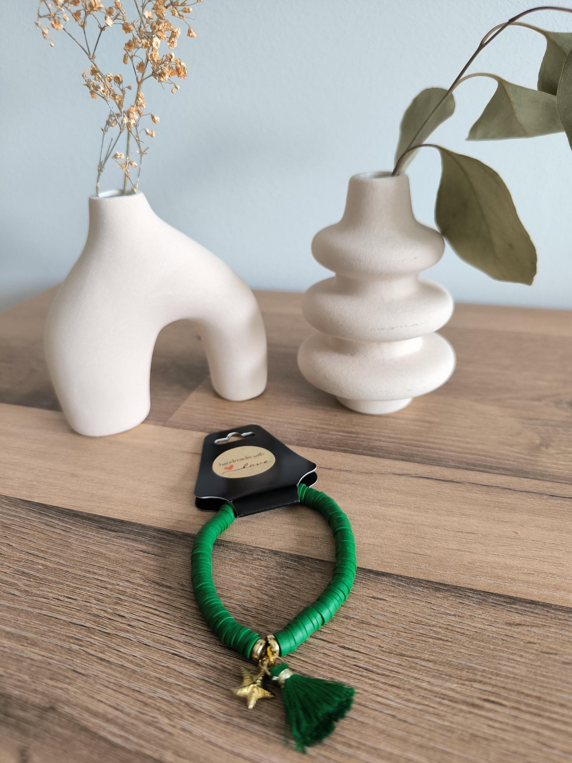 Handgemachtes Perlenarmband mit Anhänger – Buntes Armband Damen – Edelstein Armband Geschenk – Gummiband – Boho Schmuck Handmade