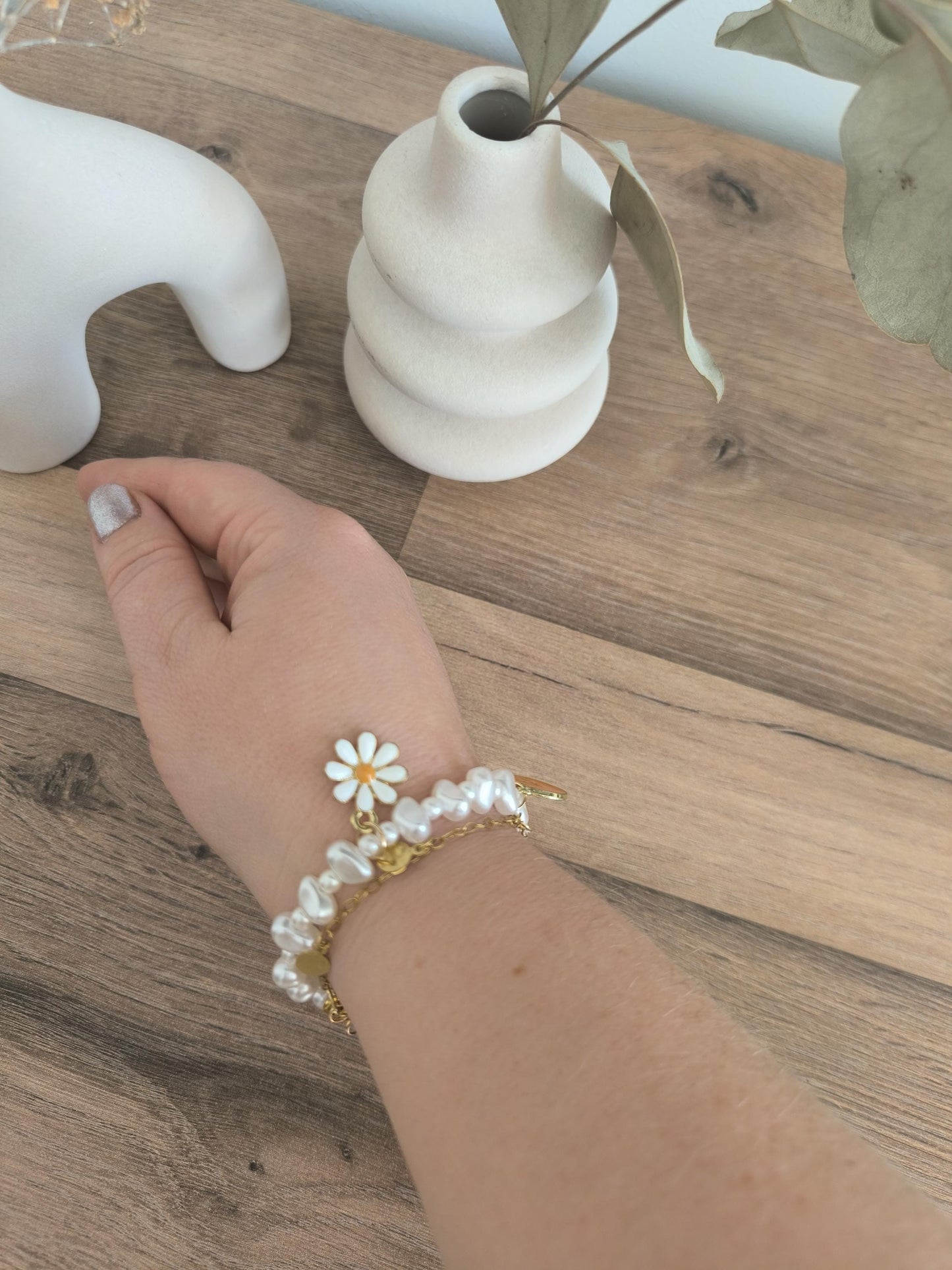 Perlenarmband Boho Set | Sommer Armband Orange und Blumen | 2-teilig | Gummiband & vergoldetes Edelsteinarmband | Geschenkidee