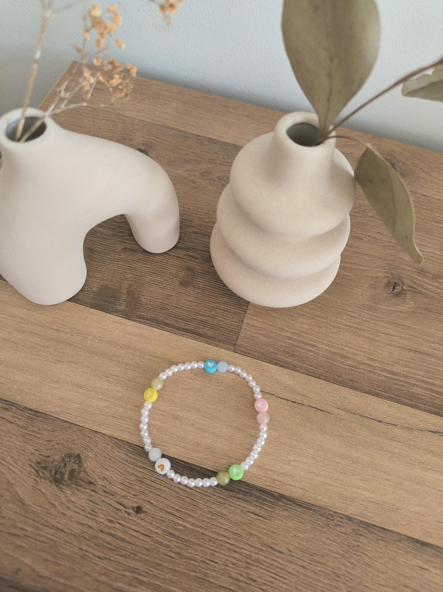 Perlenarmband mit Herzperlen & Edelsteinen | Rosenquarz, Aquamarin, Mondstein, Serpentin | bunt, Boho, elastisch, handmade