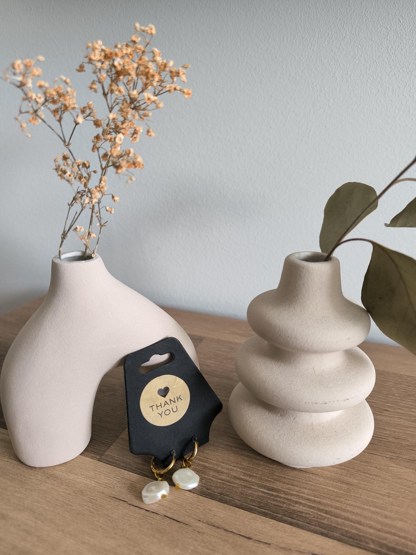 Mini Creolen vergoldet | Edelstahl Ohrringe mit Muschelstein Herzperle oder Imitatperle | zarter Schmuck | Geschenk für Frauen | Boho