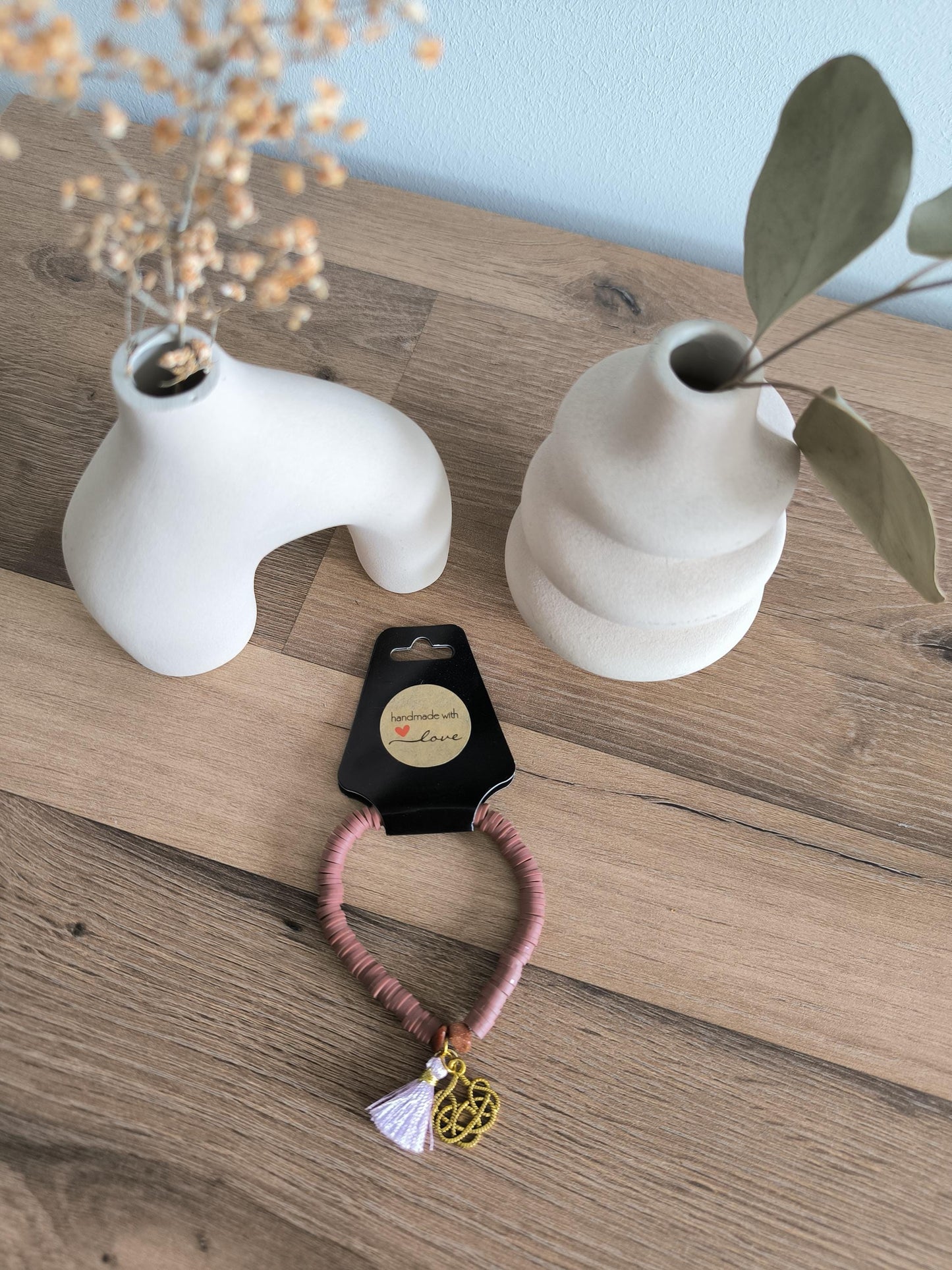 Handgemachtes Perlenarmband mit Anhänger – Buntes Armband Damen – Edelstein Armband Geschenk – Gummiband – Boho Schmuck Handmade