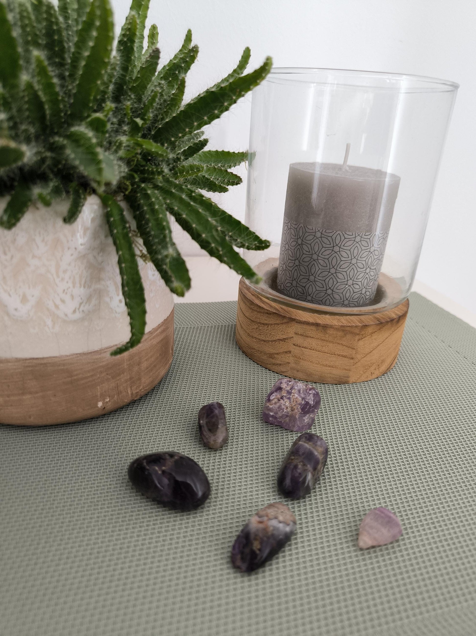 Amethyst Edelstein geschliffen – XS, S, M | Heilstein für Intuition & inneren Frieden | Spiritualität, Meditation, Dekostein | Trommelstein