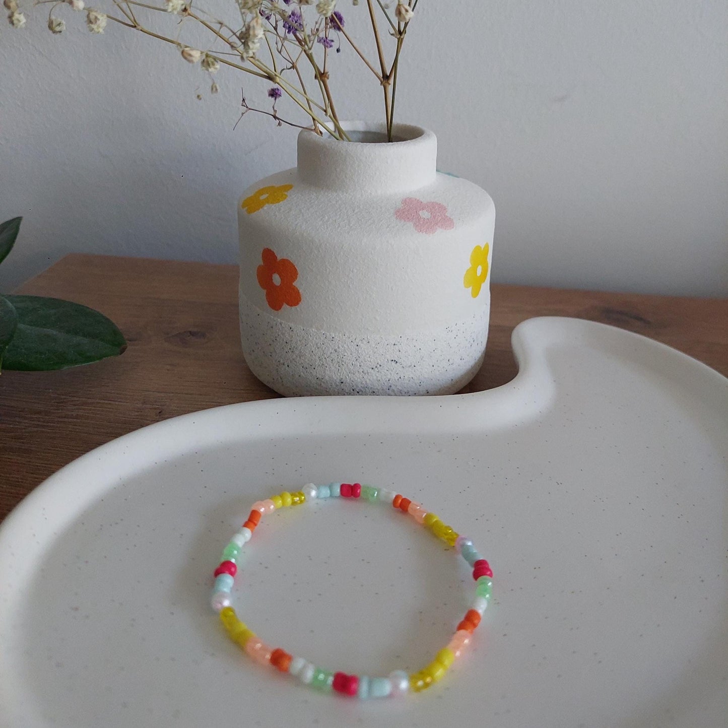 Perlenarmband bunt boho | Gummiband | Handmade Armband | Muschelperlen & Edelsteinakzente | zartes Armband | Geschenk für sie | individuell