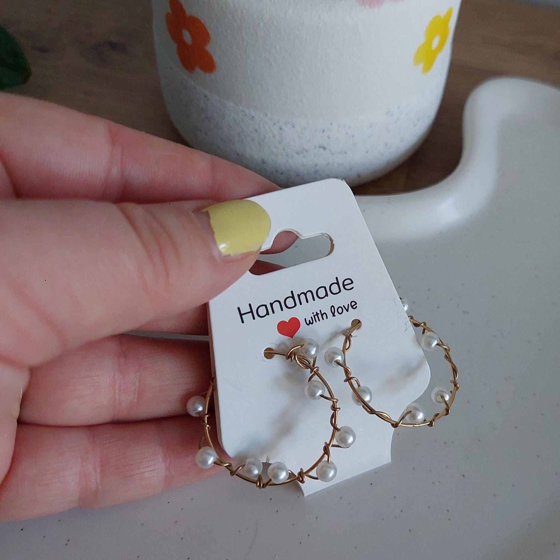 Creolen mit Perlen | Vergoldete Ohrringe | Handgemachte Perlencreolen | Boho | Elegant & zeitlos | Geschenk für Frauen | Minimalistisch