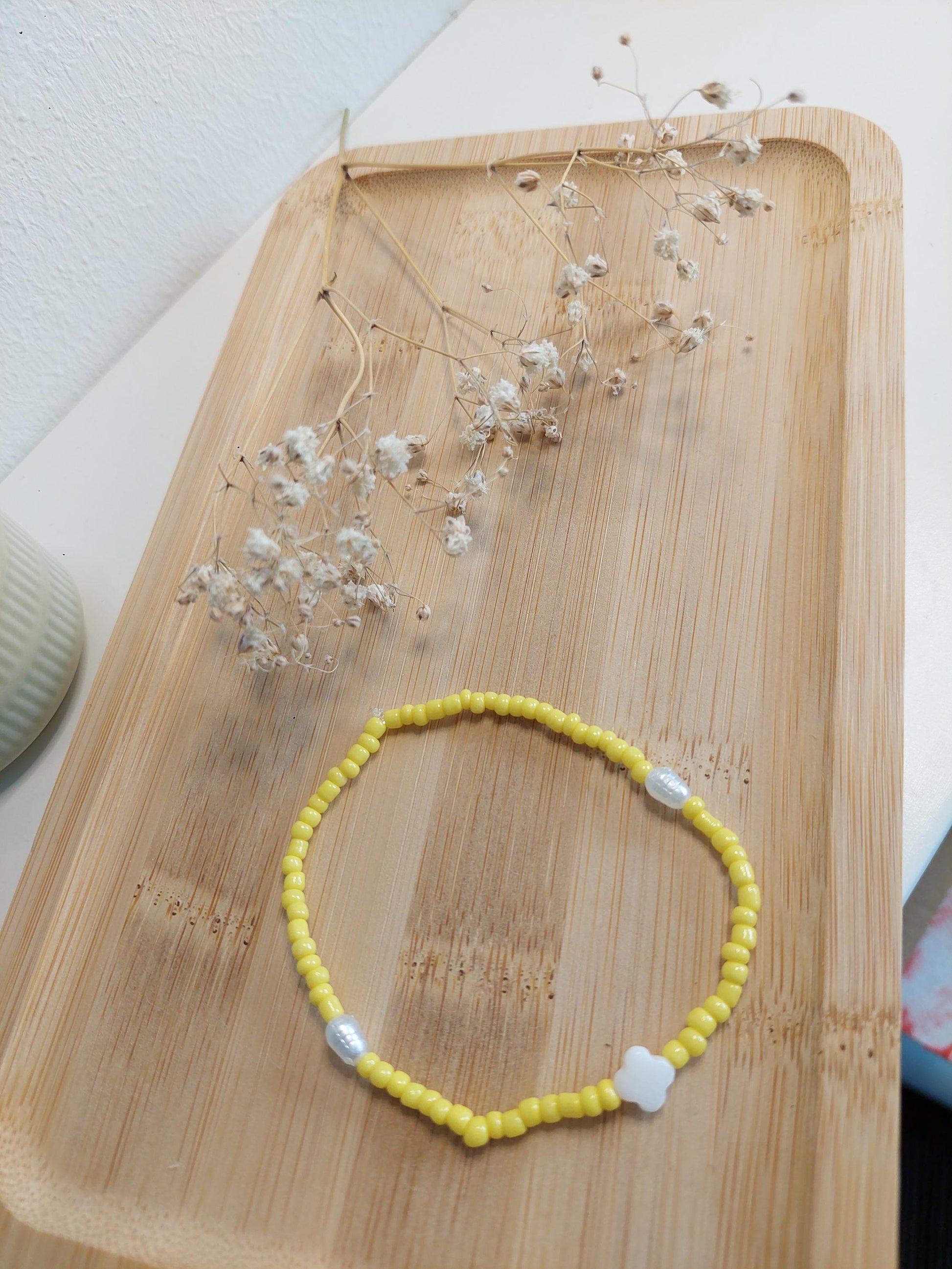 Handgemachtes Schmuck Set Gelb – Beaded Halskette, Creolen & Ring mit Perlen – Sommer Schmuck, Geschenk für Frauen - Boho - Modern