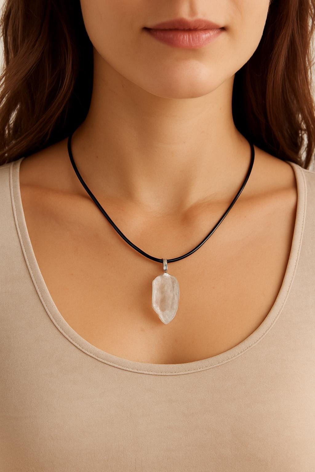 Bergkristall Kette aus Edlstahl oder Lederband – Heilstein Schmuck, Kristall Anhänger XS S M, Naturstein Halskette, Boho, Geschenk für Sie