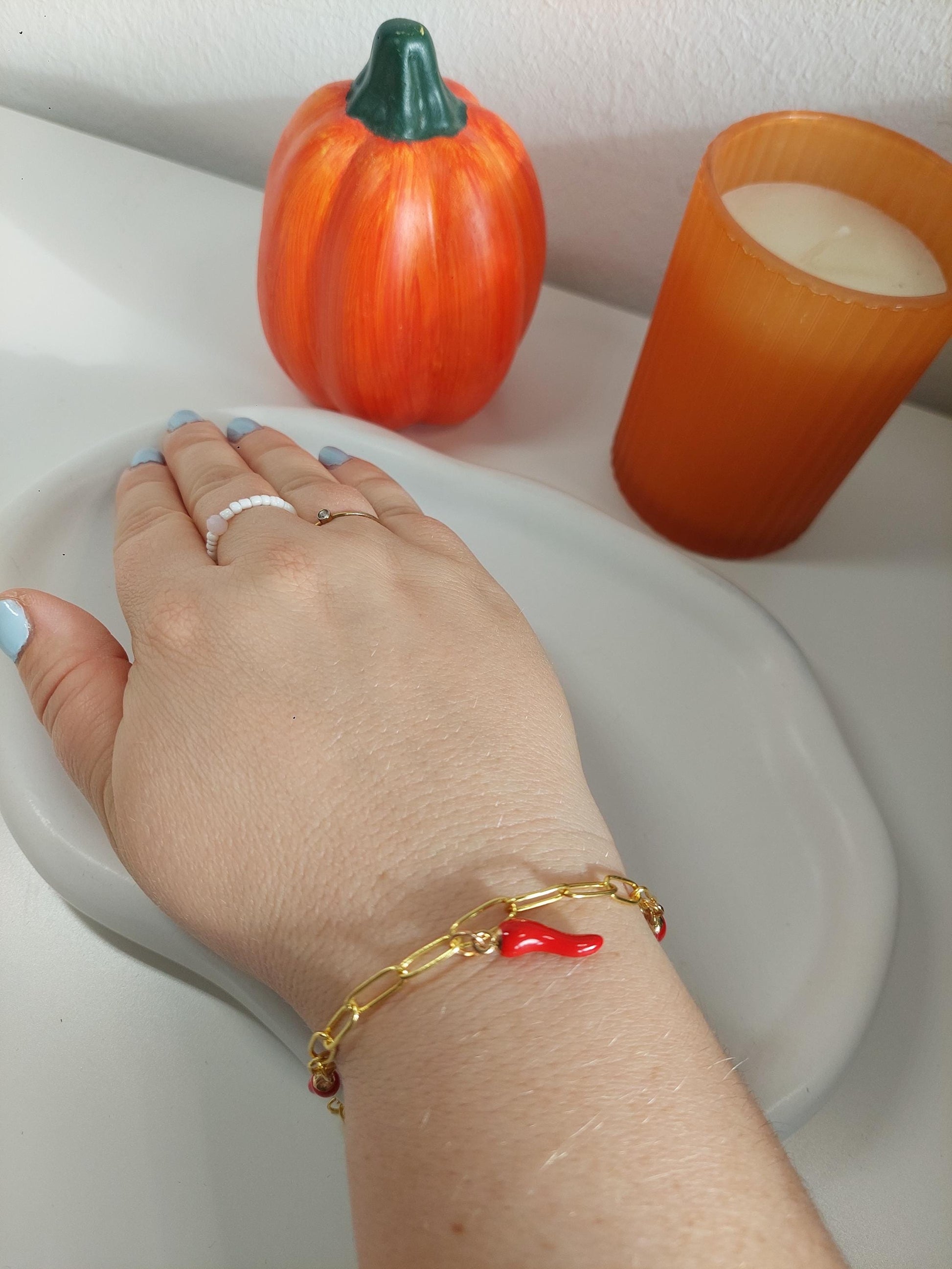 Goldenes Edelstahl Bettelarmband, Charm Bracelet mit Anhängern, Perlen, vergoldet, zeitloser Schmuck, Fruit, Flower, Butterfly, Gift for Her