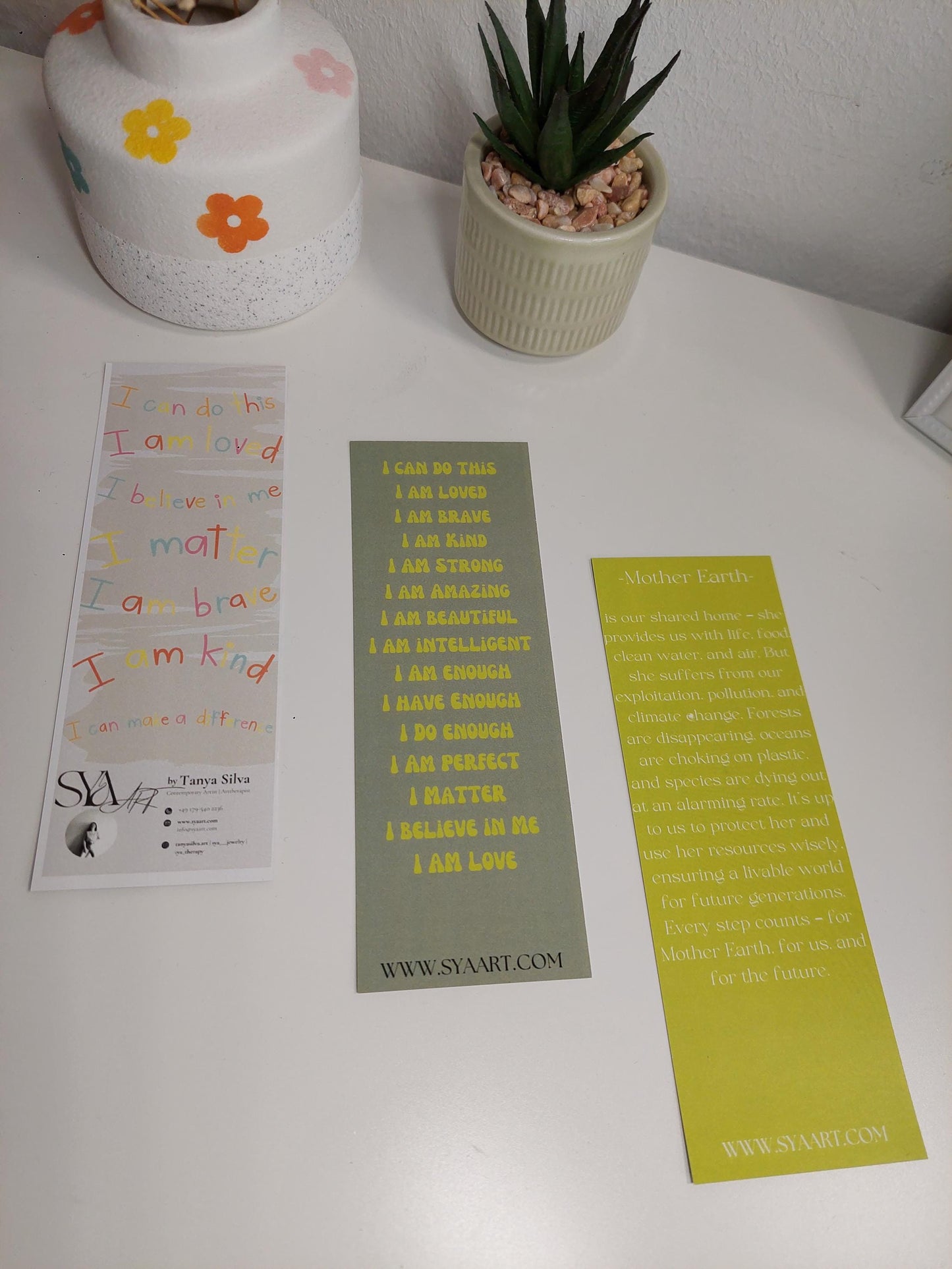 Kunst Lesezeichen mit Affirmationen – handgemachtes Künstler Lesezeichen, Kunstdruck auf Karton, Geschenkidee für Leseratten & Achtsamkeit