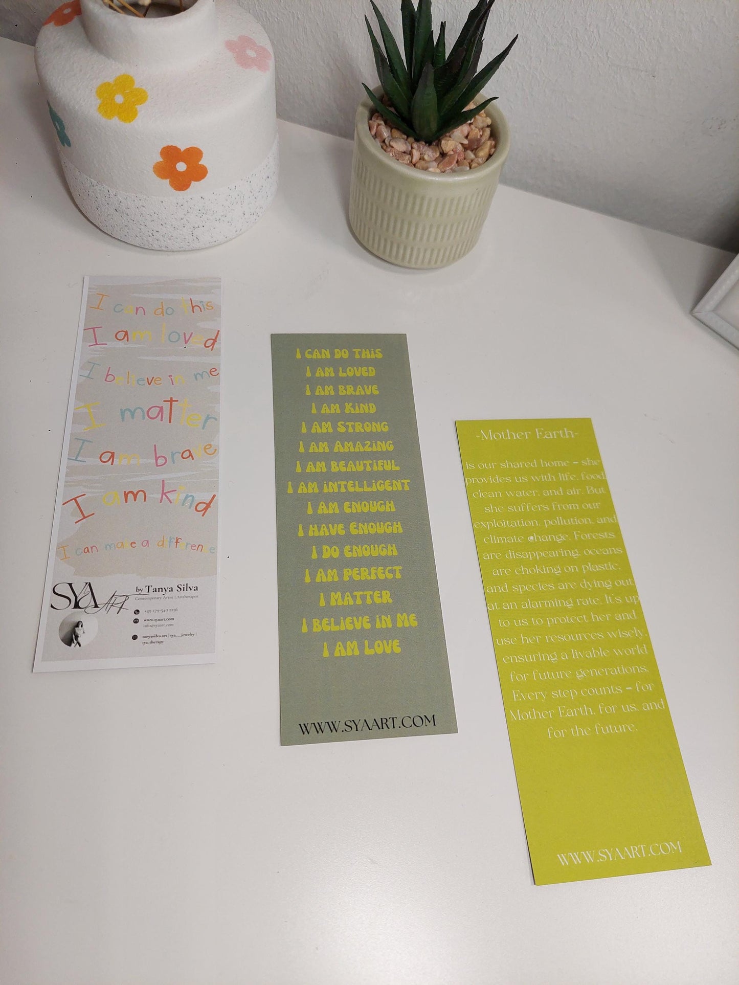 Kunst Lesezeichen mit Affirmationen – handgemachtes Künstler Lesezeichen, Kunstdruck auf Karton, Geschenkidee für Leseratten & Achtsamkeit