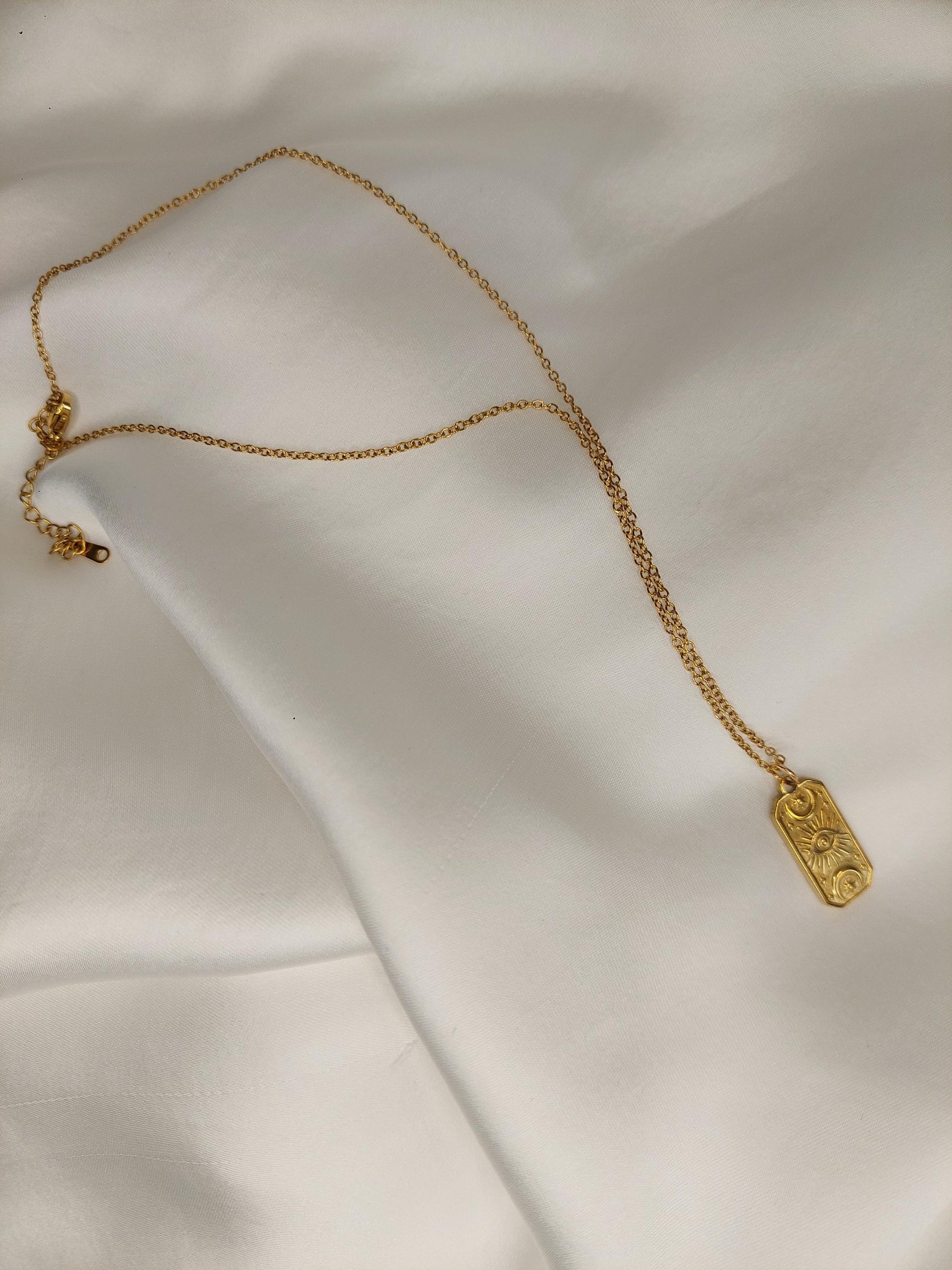 Goldene Sonne & Mond Kette – Spirituelle Amulett Halskette – 14K vergoldeter Edelstahl – Minimalistisch Boho Schmuckkette – Geschenk für Sie
