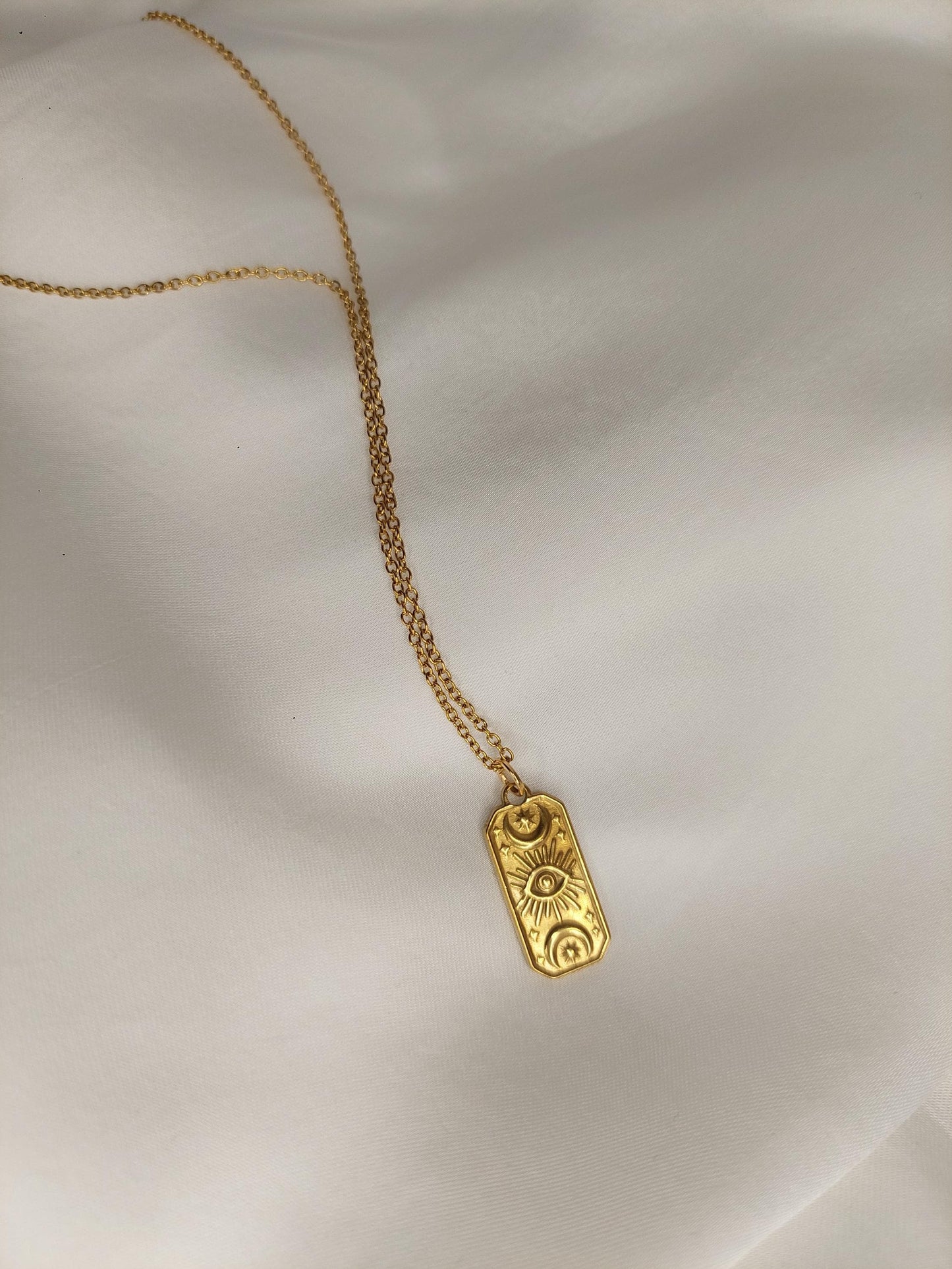 Goldene Sonne & Mond Kette – Spirituelle Amulett Halskette – 14K vergoldeter Edelstahl – Minimalistisch Boho Schmuckkette – Geschenk für Sie