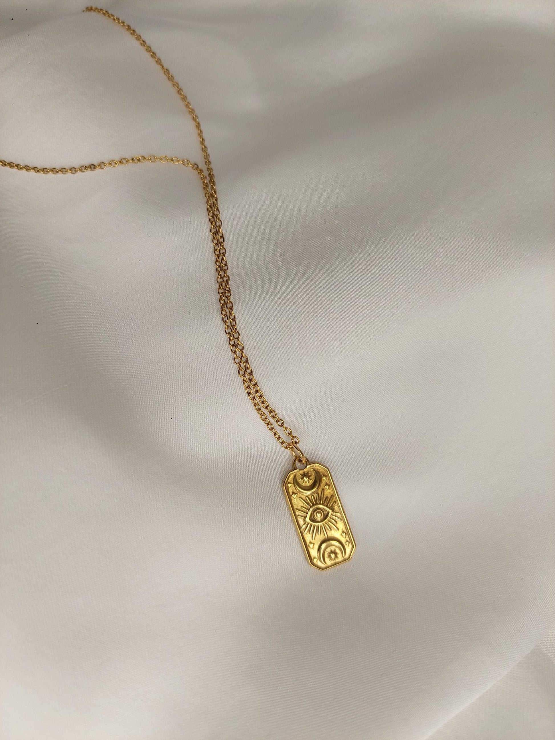 Goldene Sonne & Mond Kette – Spirituelle Amulett Halskette – 14K vergoldeter Edelstahl – Minimalistisch Boho Schmuckkette – Geschenk für Sie
