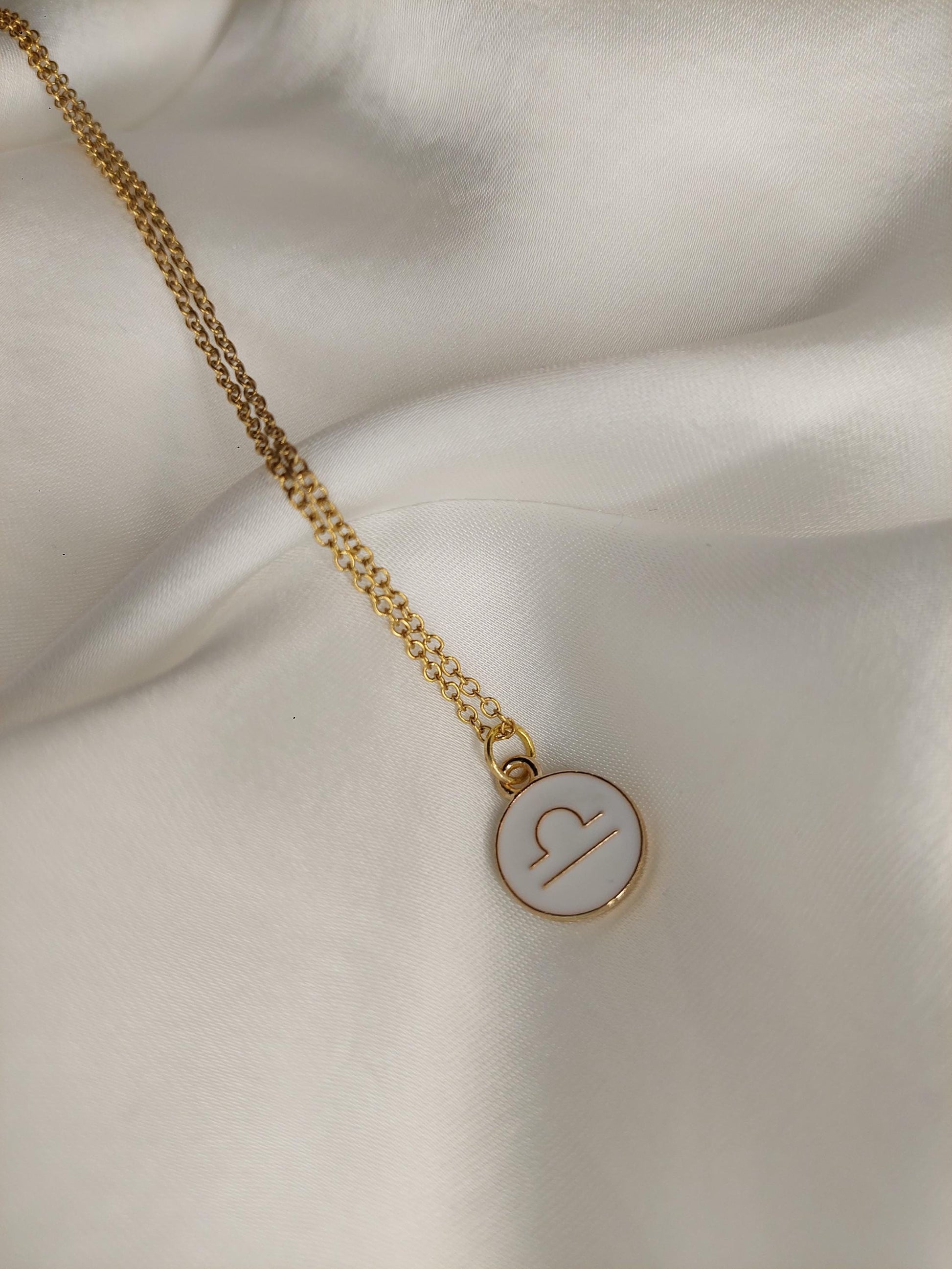 Sternzeichen Kette Gold – Zodiac Halskette Edelstahl vergoldet – Alle 12 Sternzeichen – Persönlicher Schmuck – Astrologie Geschenk