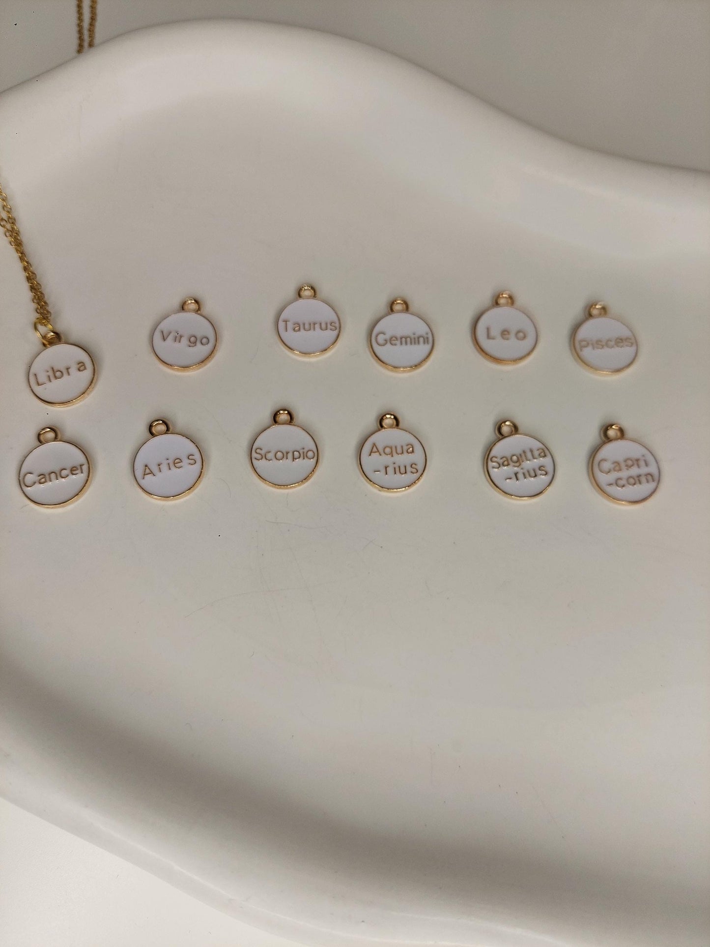 Sternzeichen Kette Gold – Zodiac Halskette Edelstahl vergoldet – Alle 12 Sternzeichen – Persönlicher Schmuck – Astrologie Geschenk