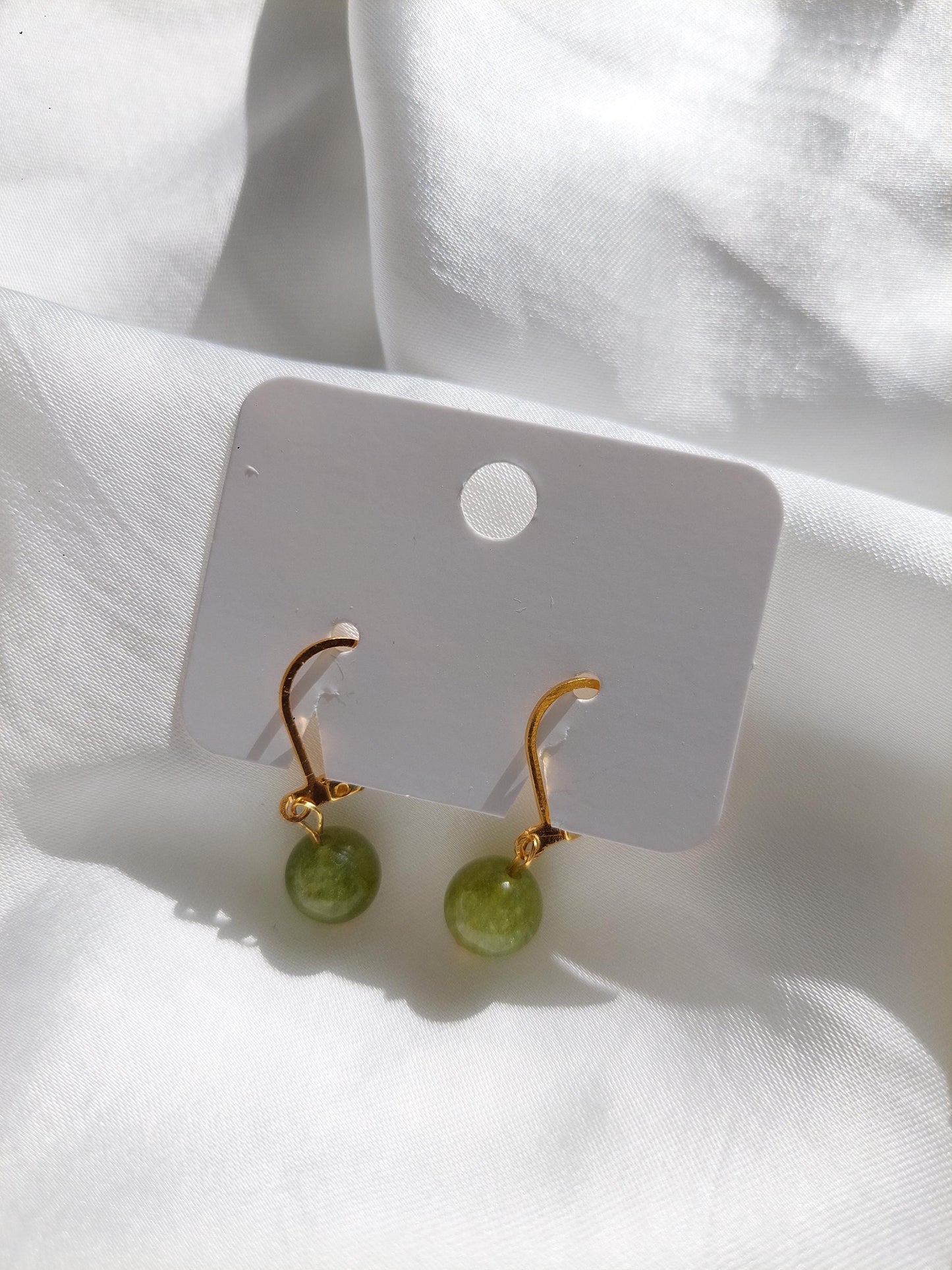 Grün Pinke Edelstein Ohrringe Gold | Minimalistische Creolen | Edelstahl Vergoldet | Natürlicher Schmuck | Geschenk für Sie