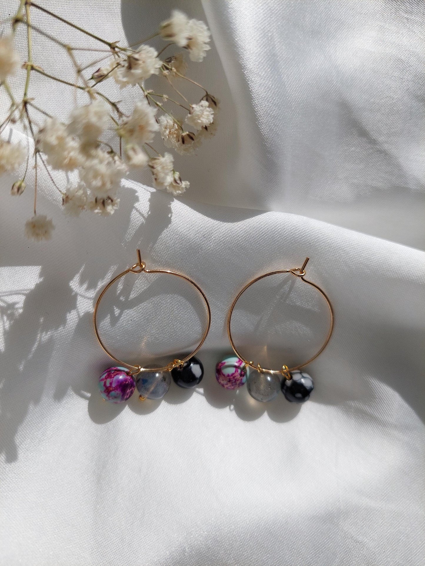 Bunte Blumen Ohrringe Gold | Verspielte Statement Earrings | Edelstahl Vergoldet | Sommer Schmuck | Farbige Perlen Ohrringe | Boho Style