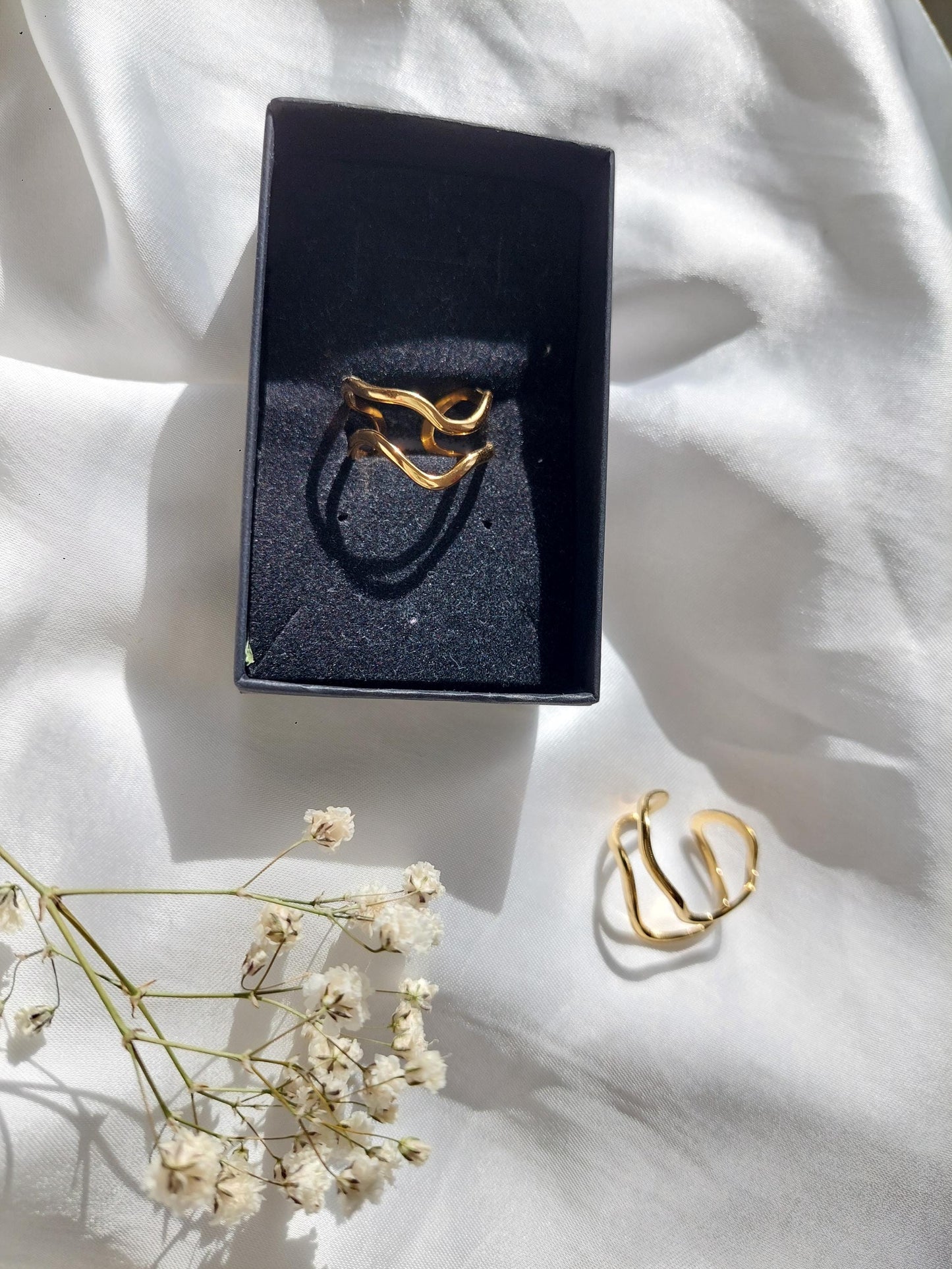 Goldene Wellenringe Set | Edelstahl Vergoldet | Minimalistische Ringe | Organische Form | Stapelringe | Boho Schmuck | Elegant | For Her