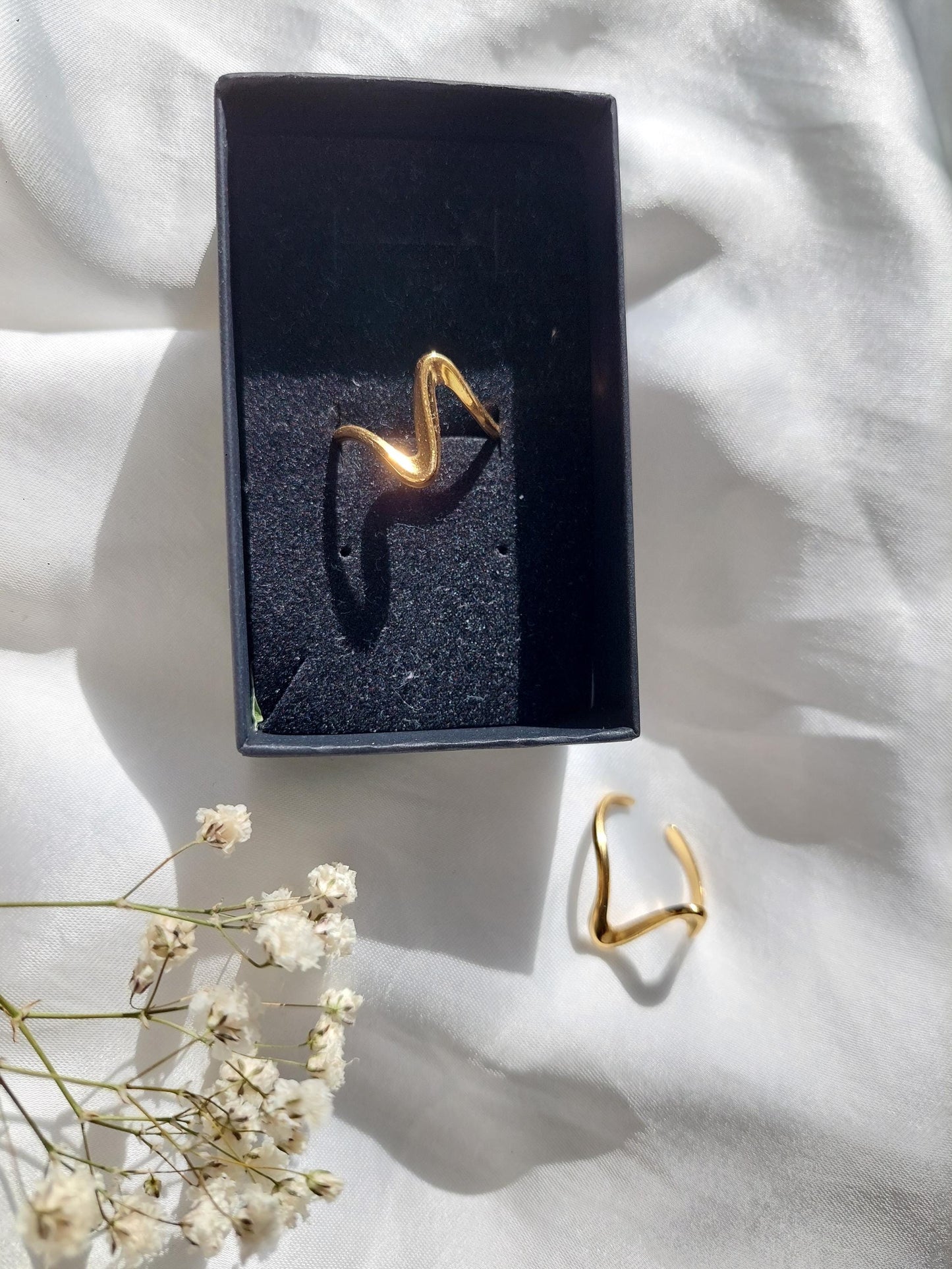 Goldene Wellenringe Set | Edelstahl Vergoldet | Minimalistische Ringe | Organische Form | Stapelringe | Boho Schmuck | Elegant | For Her