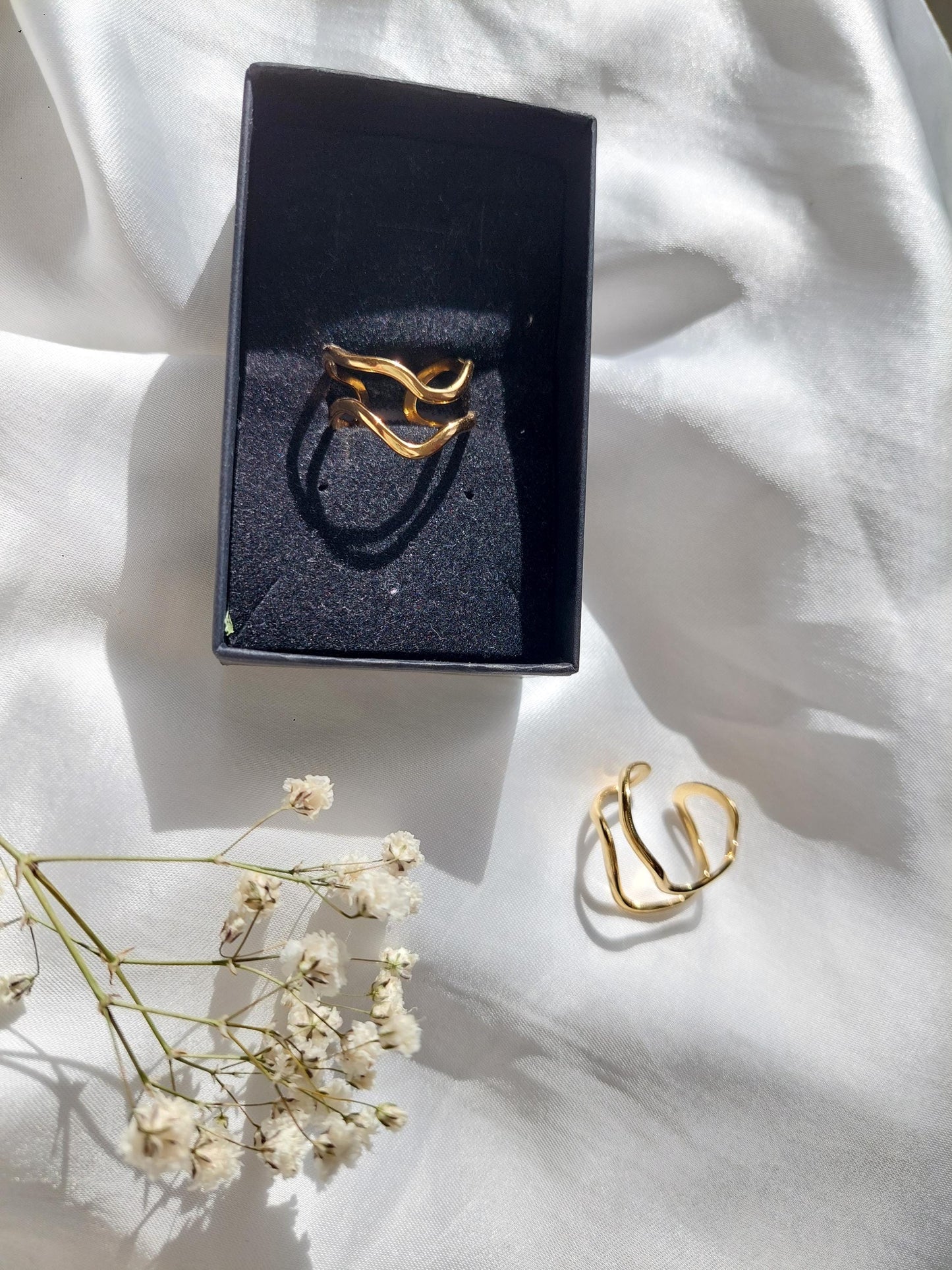 Goldene Wellenringe Set | Edelstahl Vergoldet | Minimalistische Ringe | Organische Form | Stapelringe | Boho Schmuck | Elegant | For Her