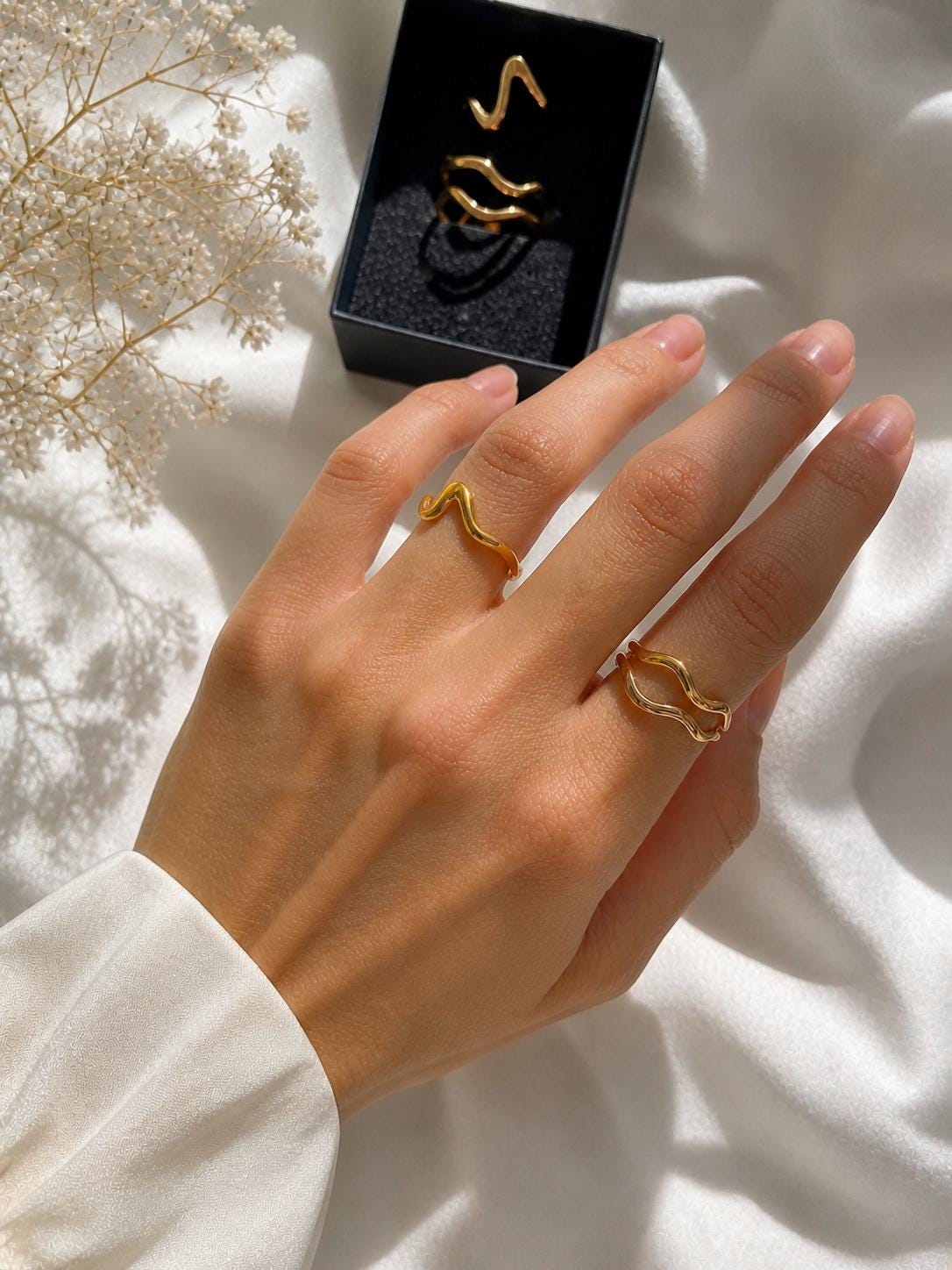 Goldene Wellenringe Set | Edelstahl Vergoldet | Minimalistische Ringe | Organische Form | Stapelringe | Boho Schmuck | Elegant | For Her