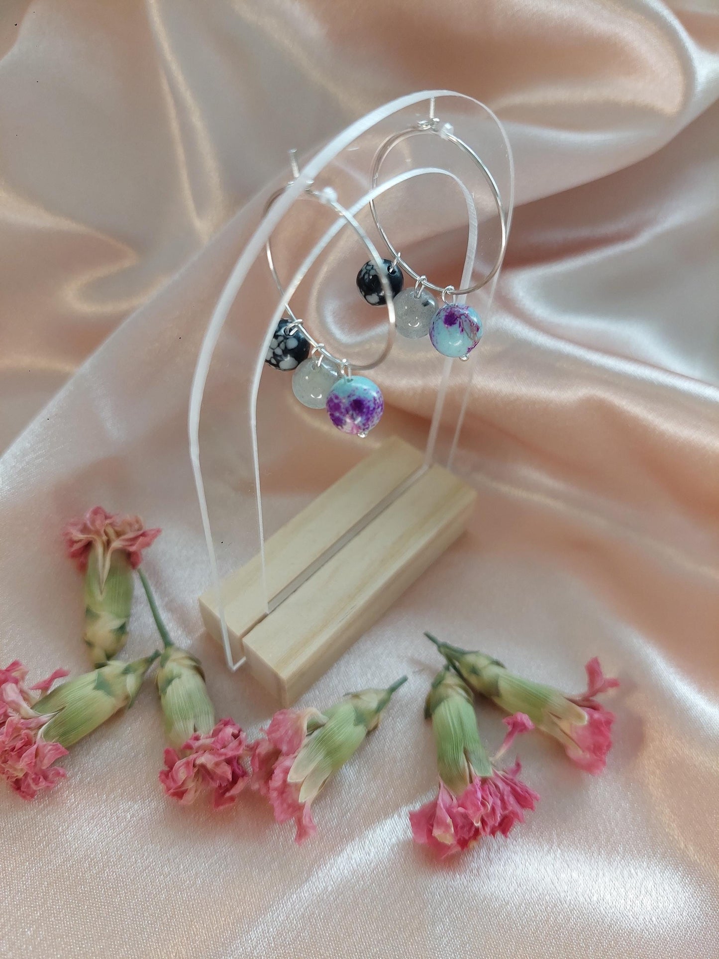Bunte Blumen Ohrringe Gold | Verspielte Statement Earrings | Edelstahl Vergoldet | Sommer Schmuck | Farbige Perlen Ohrringe | Boho Style