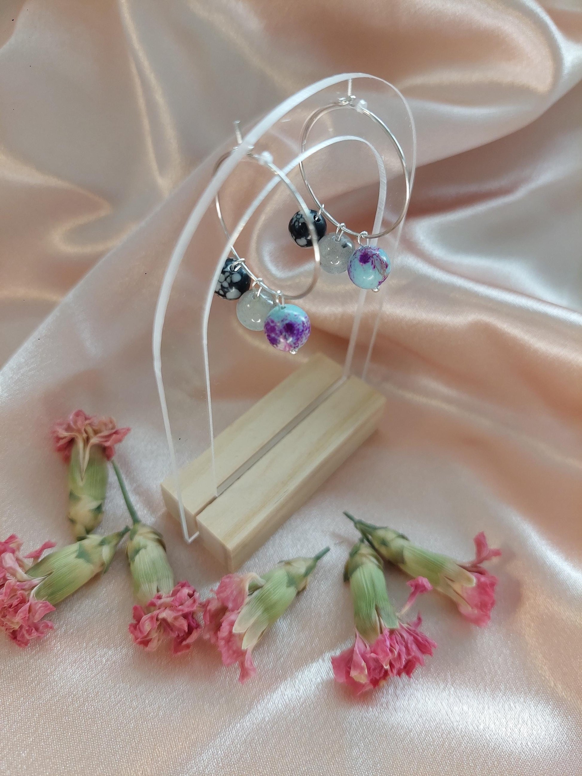 Bunte Blumen Ohrringe Gold | Verspielte Statement Earrings | Edelstahl Vergoldet | Sommer Schmuck | Farbige Perlen Ohrringe | Boho Style