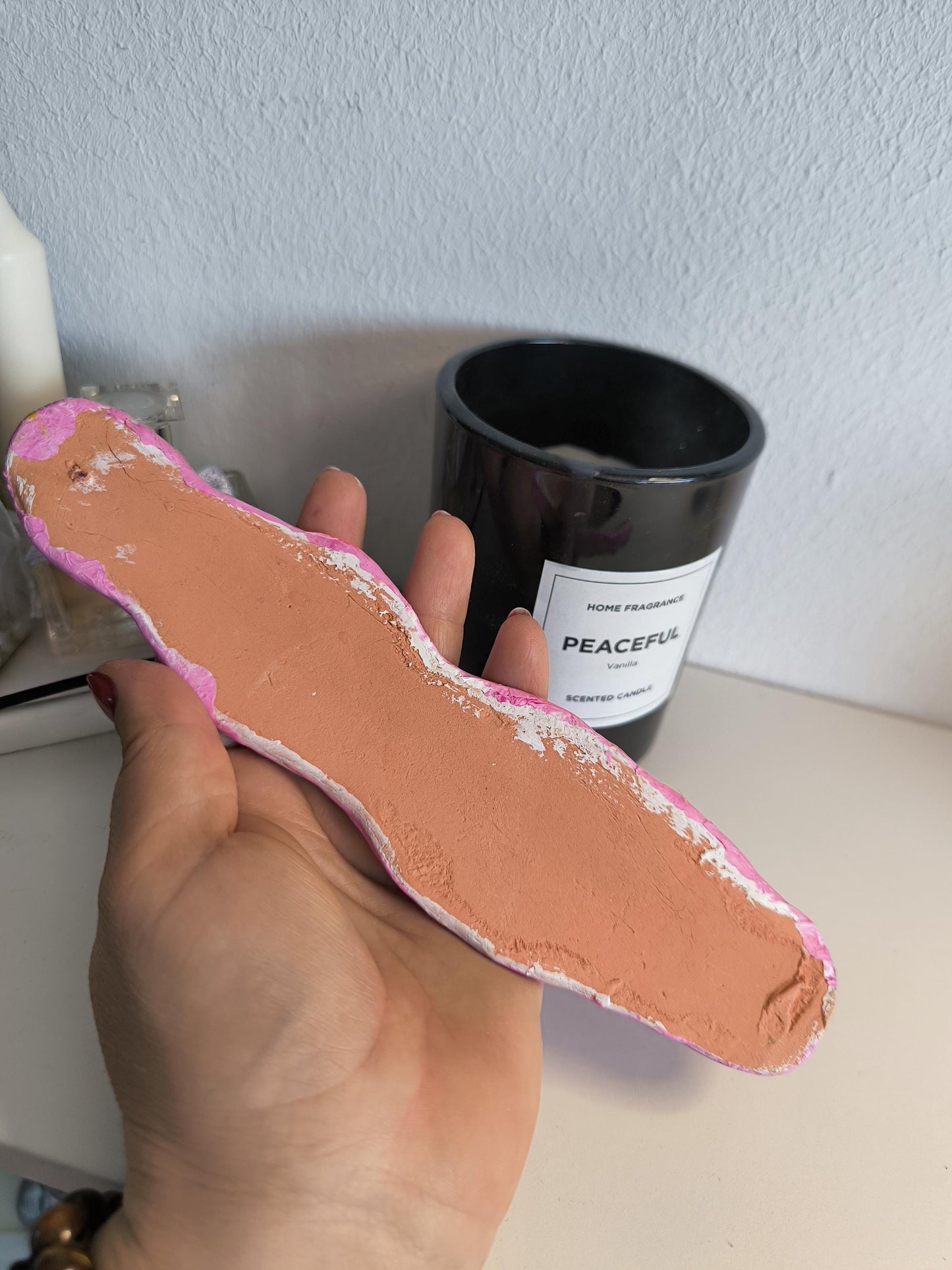 Handgemachter Räucherstäbchenhalter aus Ton – Pink mit Herzchen – Keramik Look – Unikat – Incense Holder – Boho Deko – Geschenk für Sie