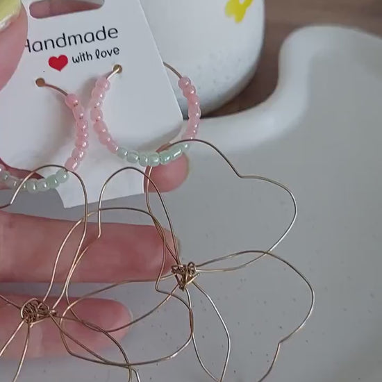 Blossom Hoops, Creolen, Blumen Anhänger, Perlen, Schmuck für Sie, DIY Schmuck, Boho Style, Jewelry, Gift for her