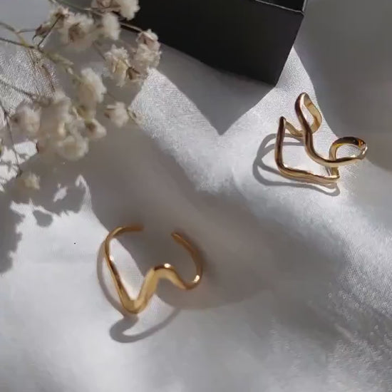 Goldene Wellenringe Set | Edelstahl Vergoldet | Minimalistische Ringe | Organische Form | Stapelringe | Boho Schmuck | Elegant | For Her