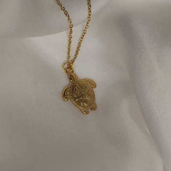 Goldene Schildkröten Kette – Symbol für Schutz, Weisheit & Erdung | Vergoldete Halskette mit spiritueller Bedeutung | Boho Schmuck Geschenk