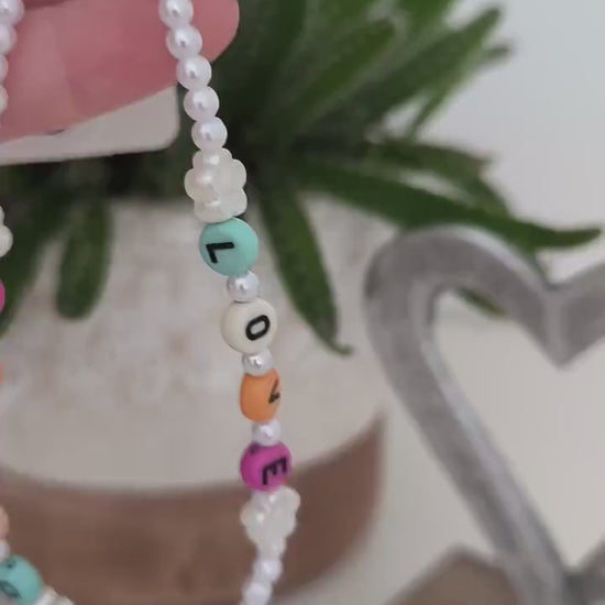 Handykette mit Perlen – Bunt & Sommerlich – Gummiband – Namen oder Wörter personalisierbar – Handy Accessoire – Handmade Geschenk Idee